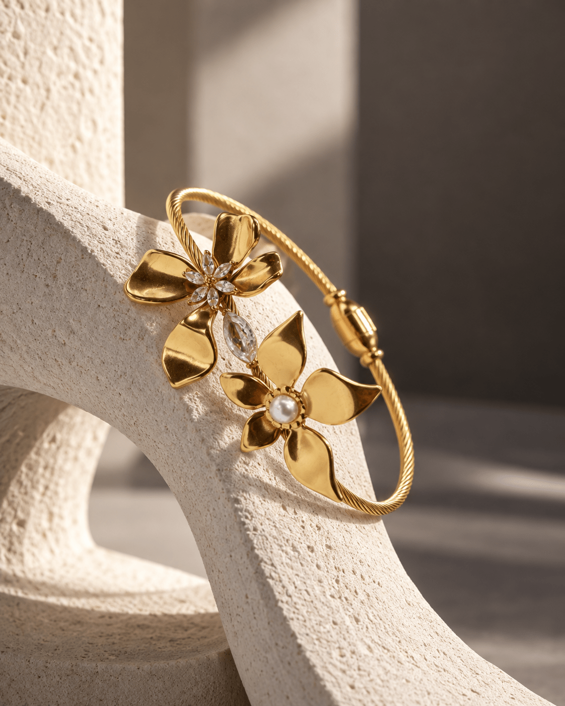 Double Flower Cable Cuff - Maxiblink