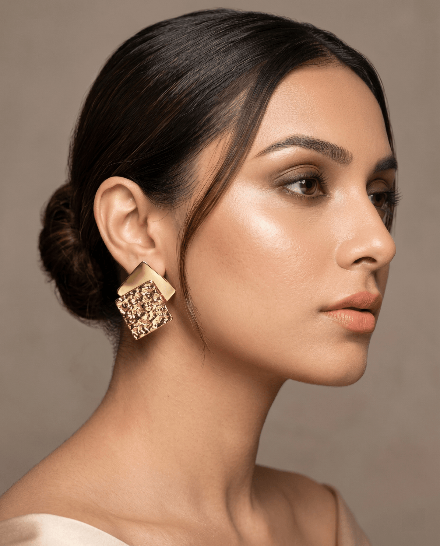 Double Square Hammered Stud Earrings – 18K Gold Plated - Maxiblink