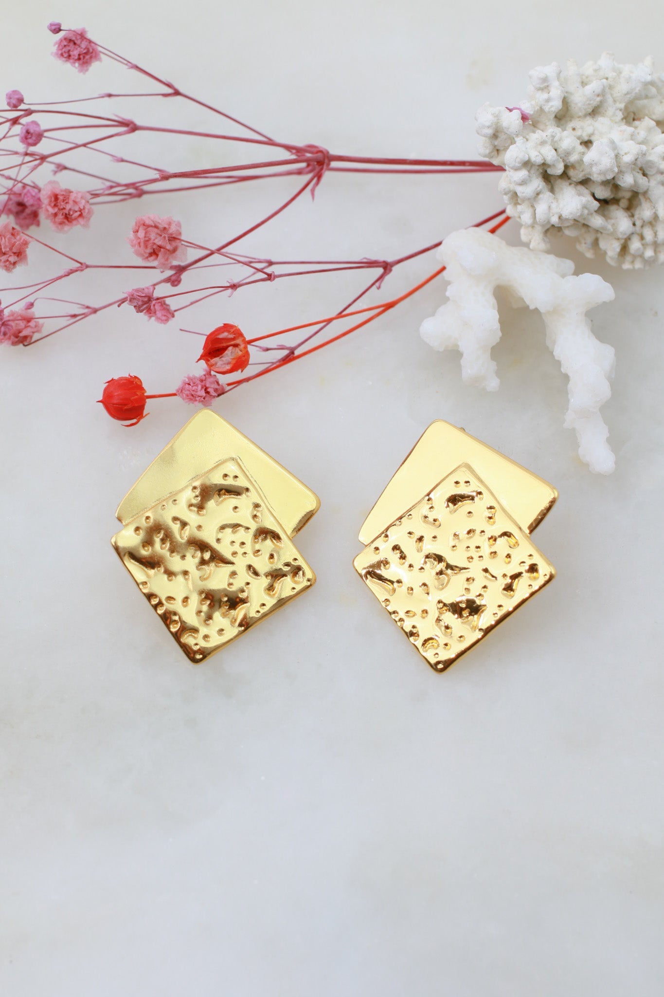 Double Square Hammered Stud Earrings – 18K Gold Plated - Maxiblink