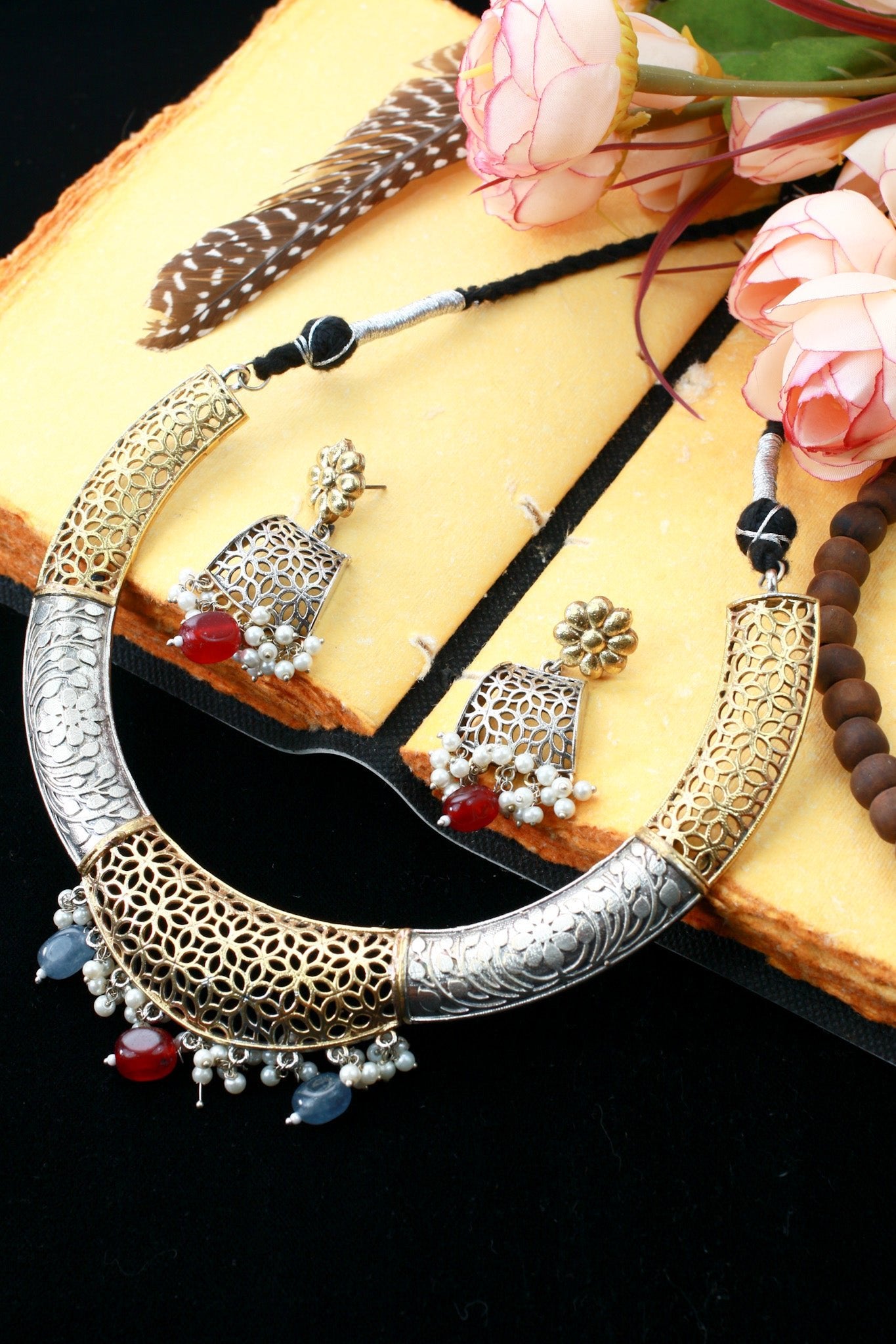 Elegant Dual - Tone Filigree Pearl Drop Hansli Necklace Set - Maxiblink