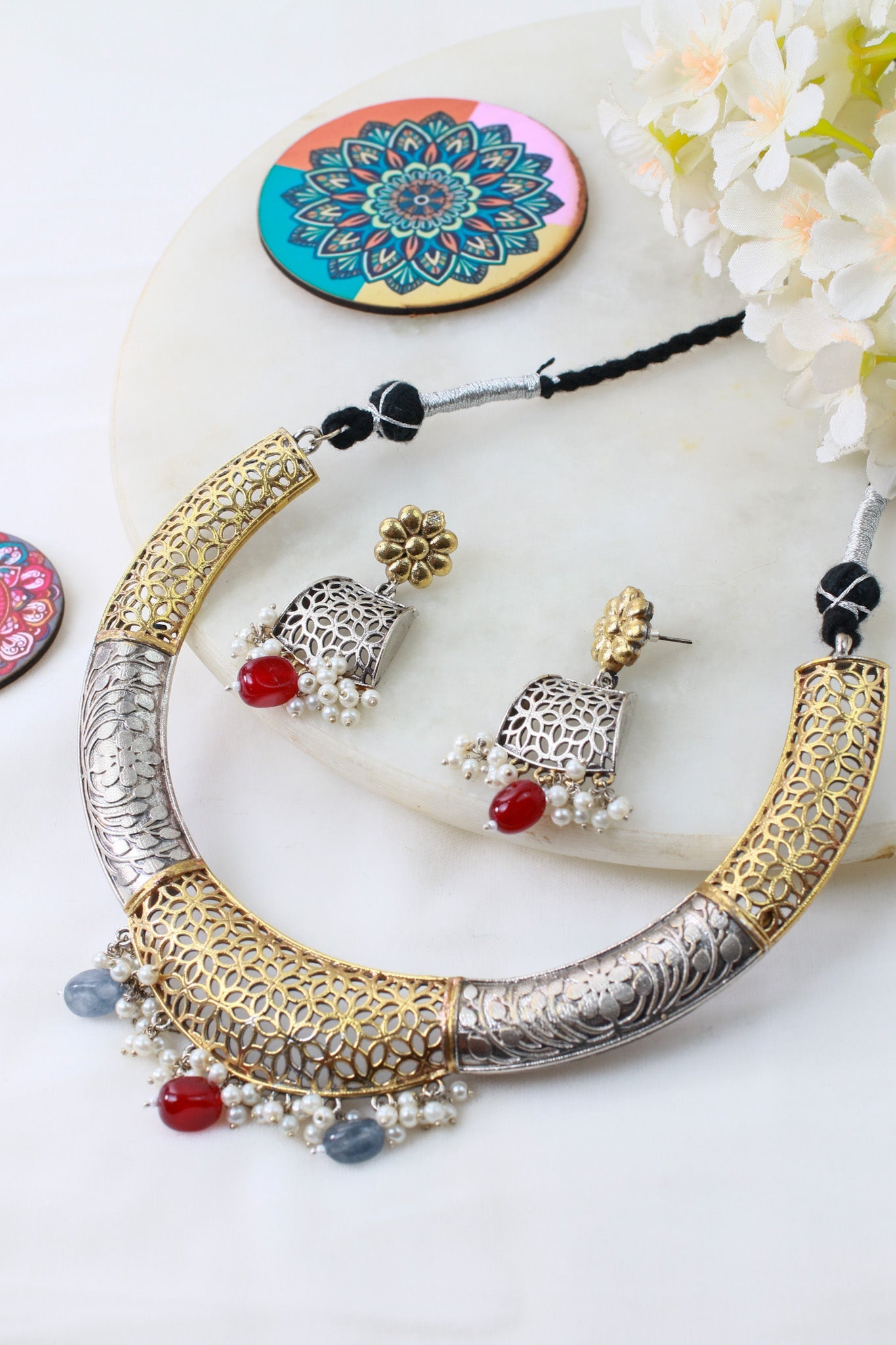 Elegant Dual - Tone Filigree Pearl Drop Hansli Necklace Set - Maxiblink