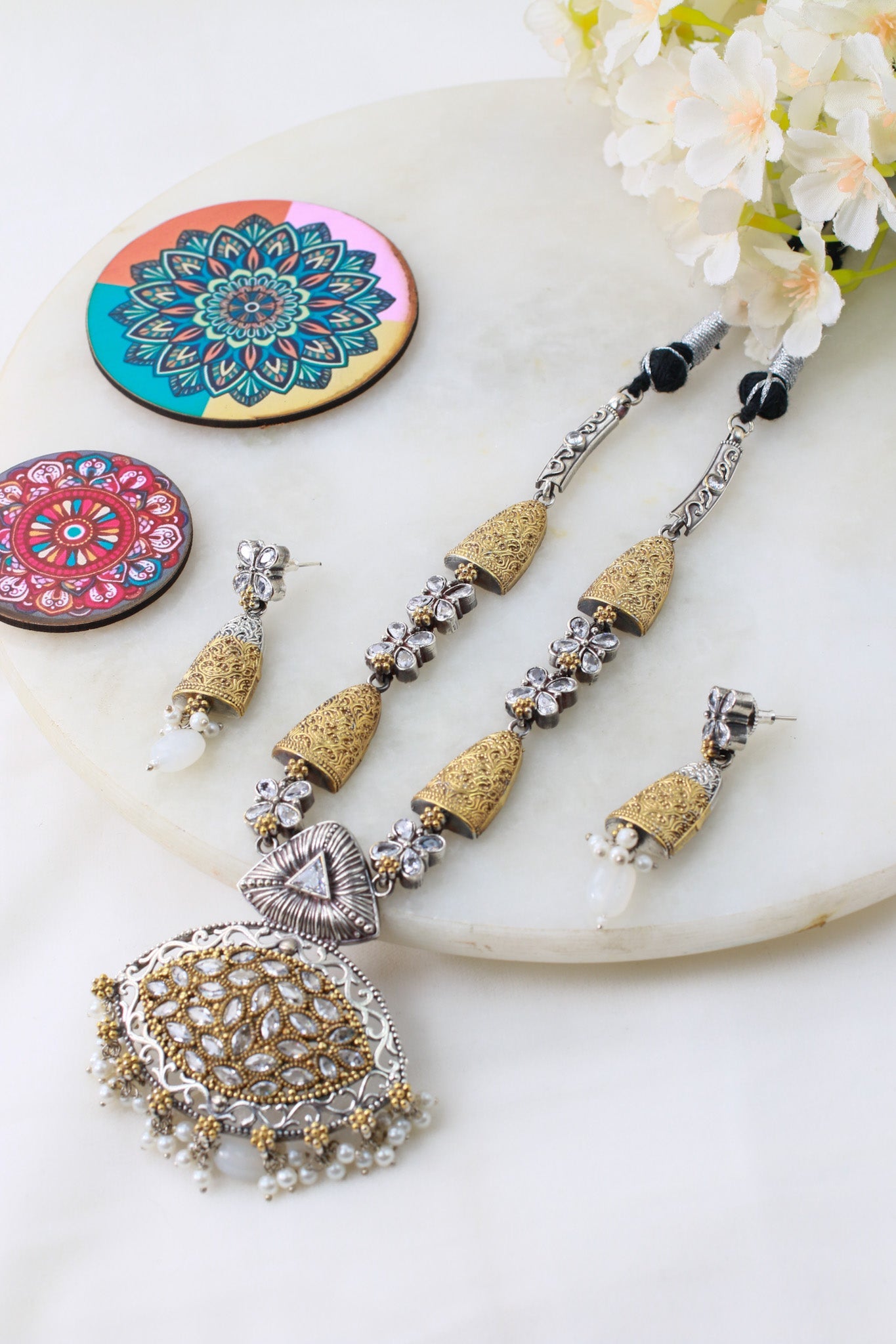 Elegant Dual - Tone Floral Filigree Pendant Haram Necklace Set - Maxiblink