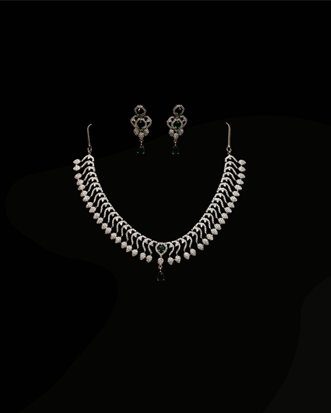 Emerald Drops Curved Layer Necklace Set - Maxiblink