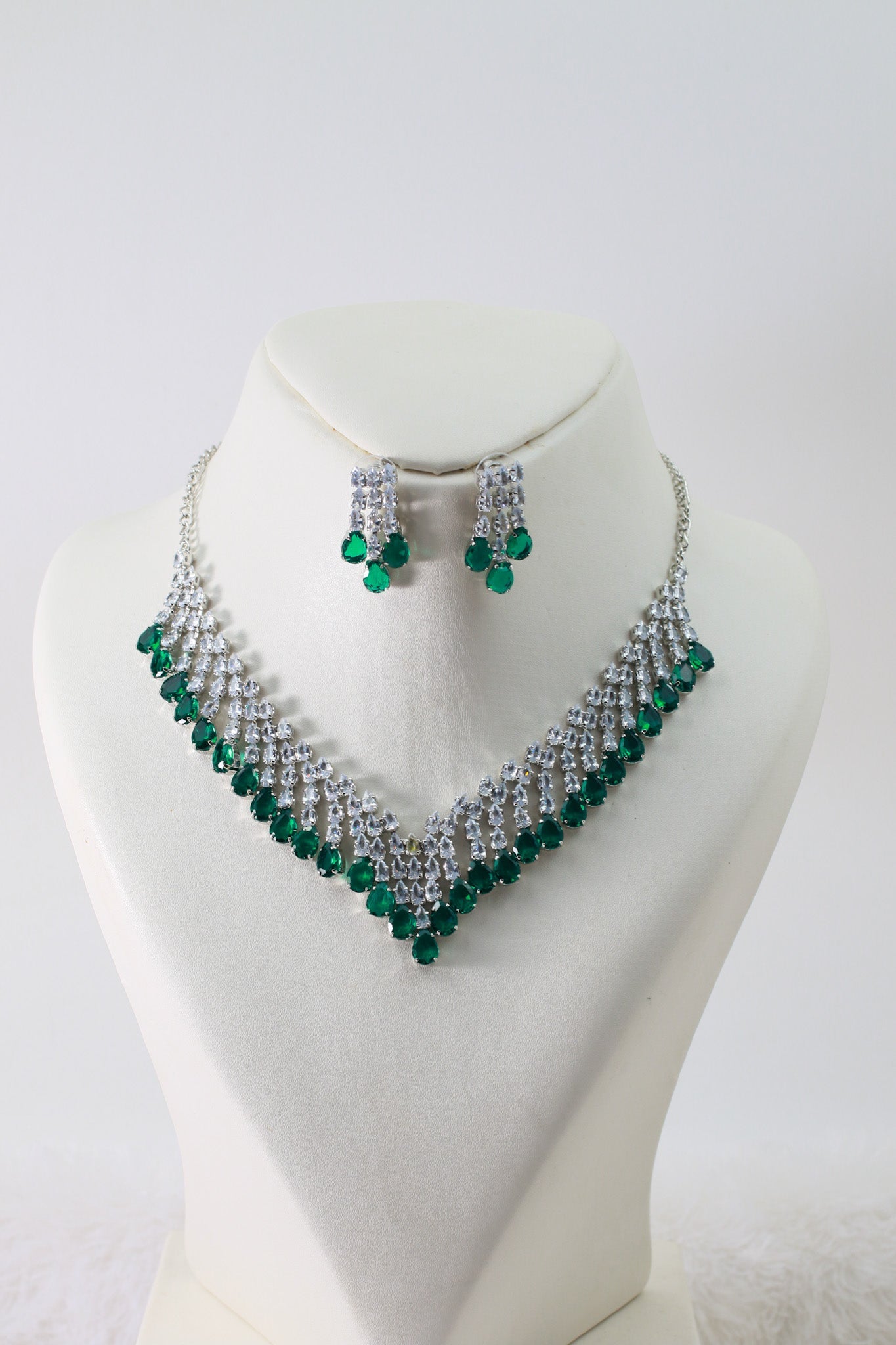 Emerald Layered Korean Glass Stone Necklace Set | Luxury Jewellery - Maxiblink