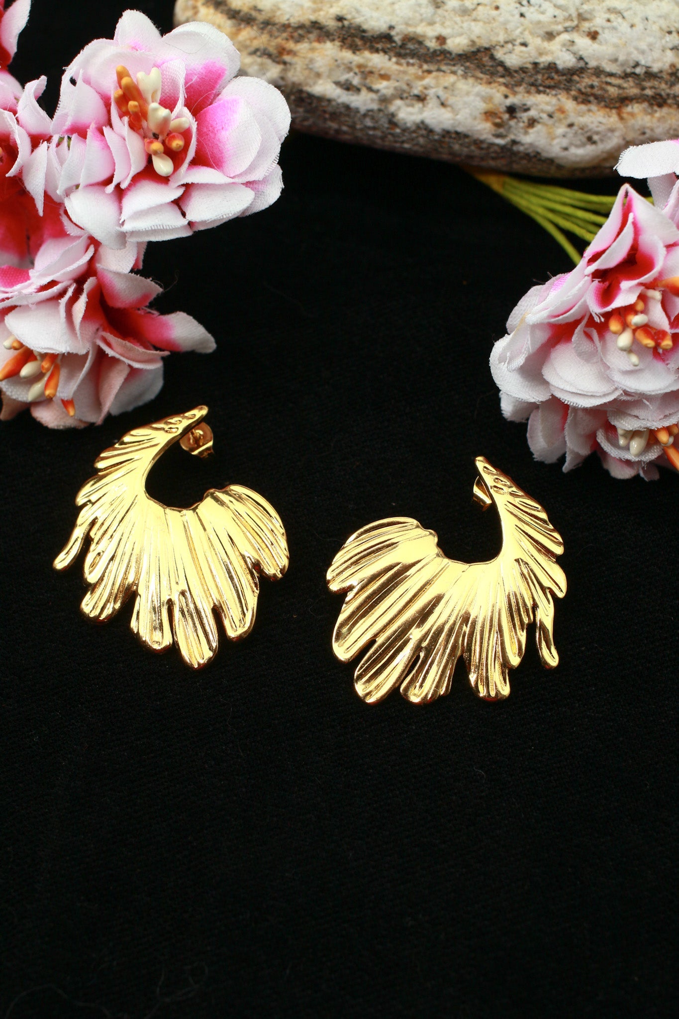 Feather Fan Hoop Earrings – 18K Gold Plated - Maxiblink