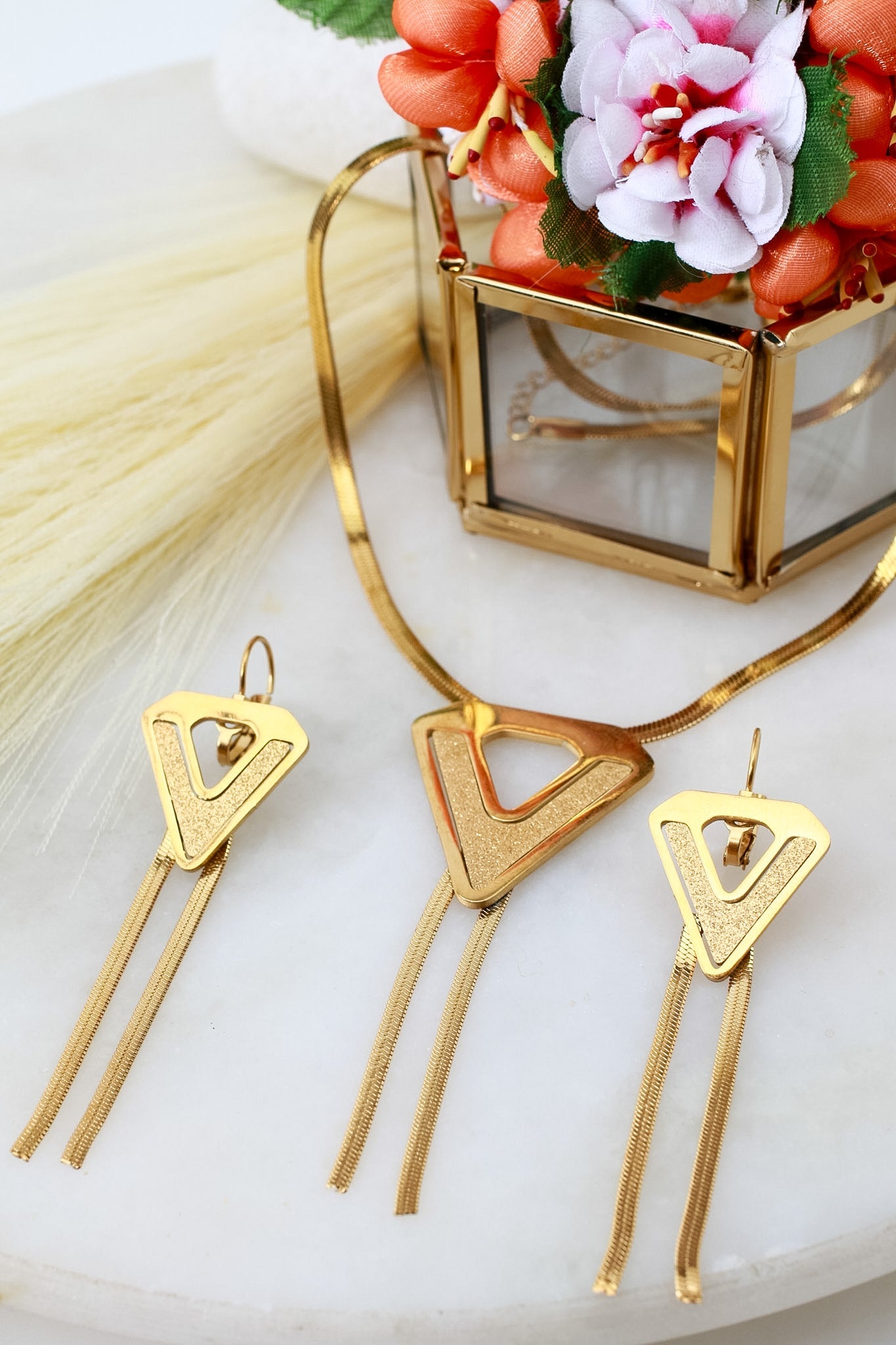 Geometric Herringbone Choker Necklace & Fringe Earrings Set - Gold Stainless Steel