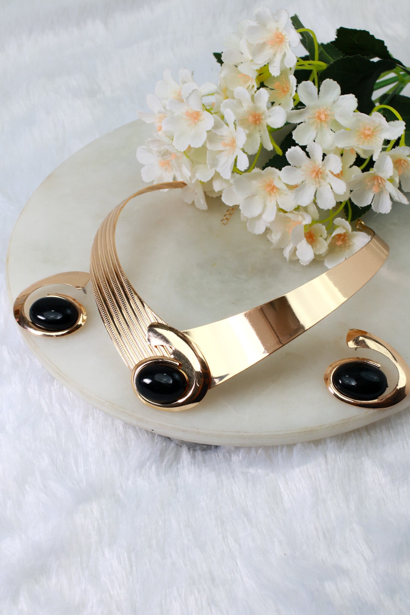 Gold Plated Asymmetrical Collar Necklace Set with Black Oval Stones & Matching Earrings | Anti‑Tarnish - Maxiblink