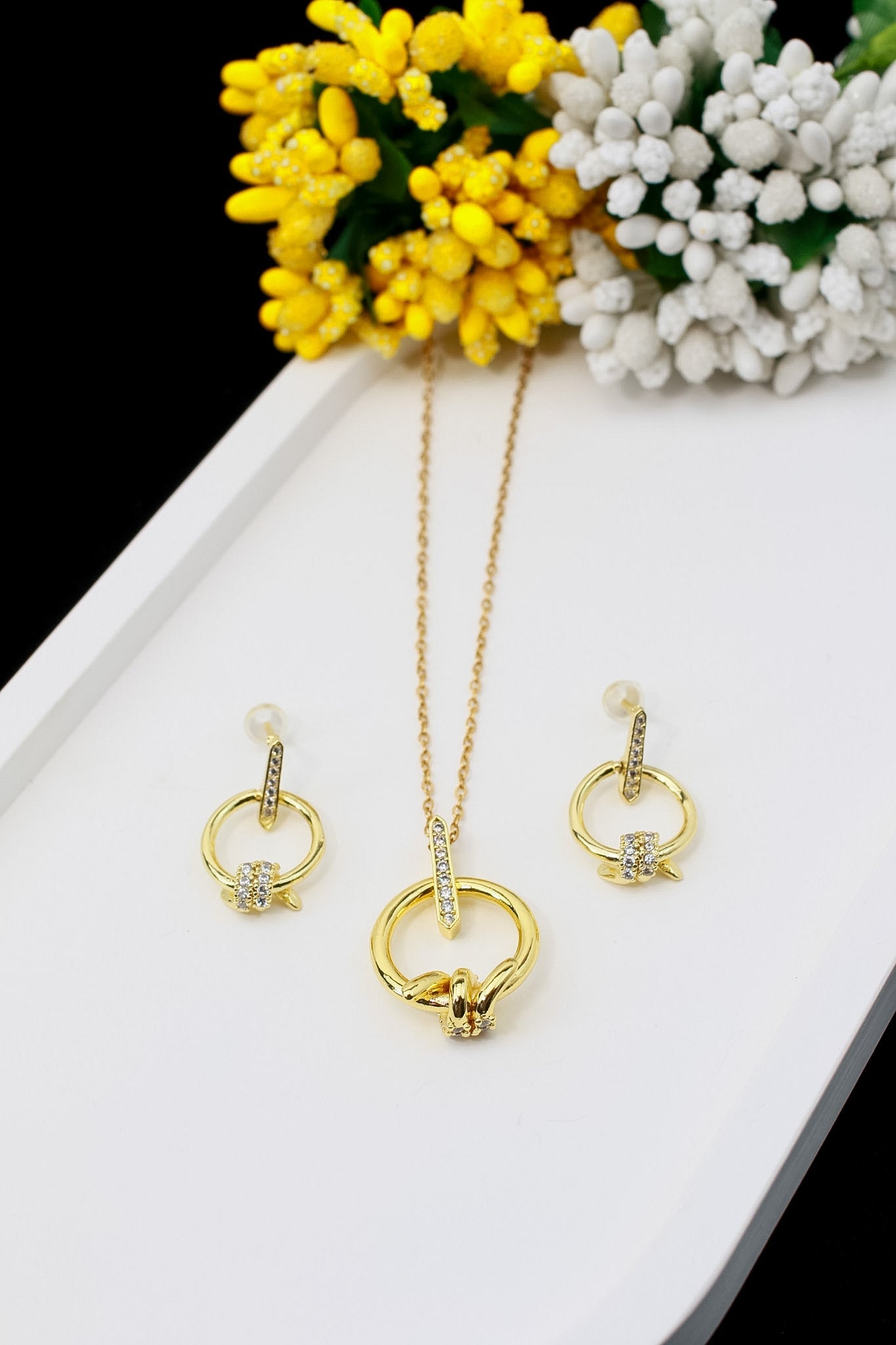 Gold Ring Pendant Necklace & Earring Set