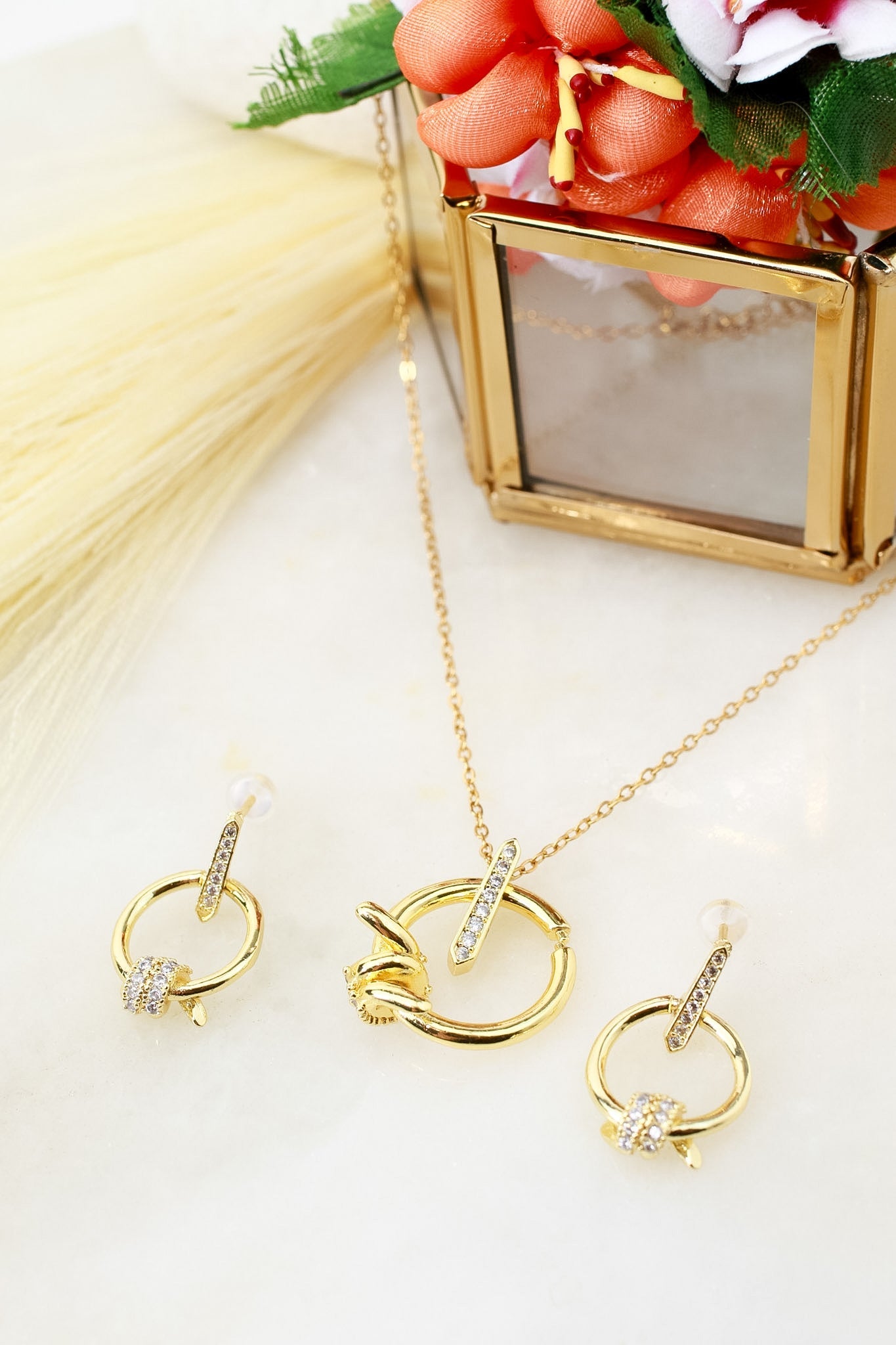 Gold Ring Pendant Necklace & Earring Set