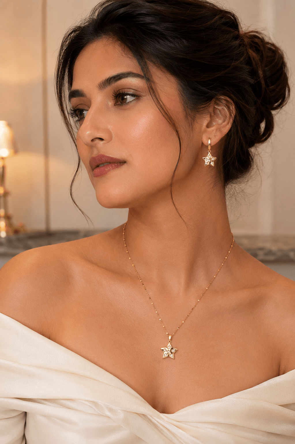 Gold Star Pendant Necklace & Earring Set