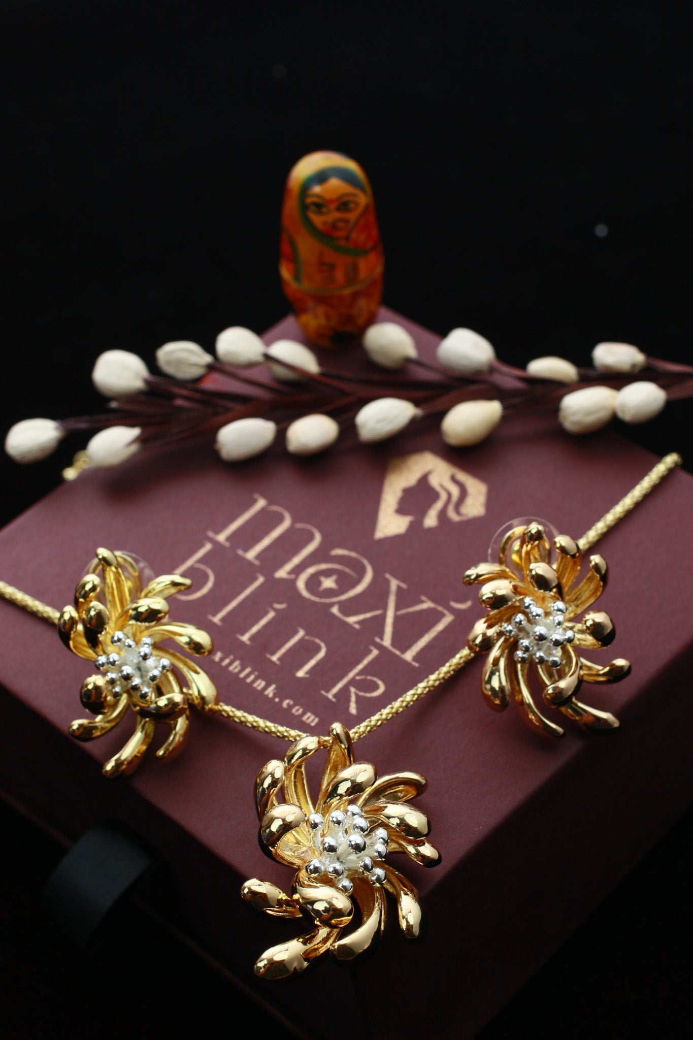 Golden Bloom Pendant Set - Floral Design Gold Plated Jewelry Set | Anti Tarnish Coating - Maxiblink