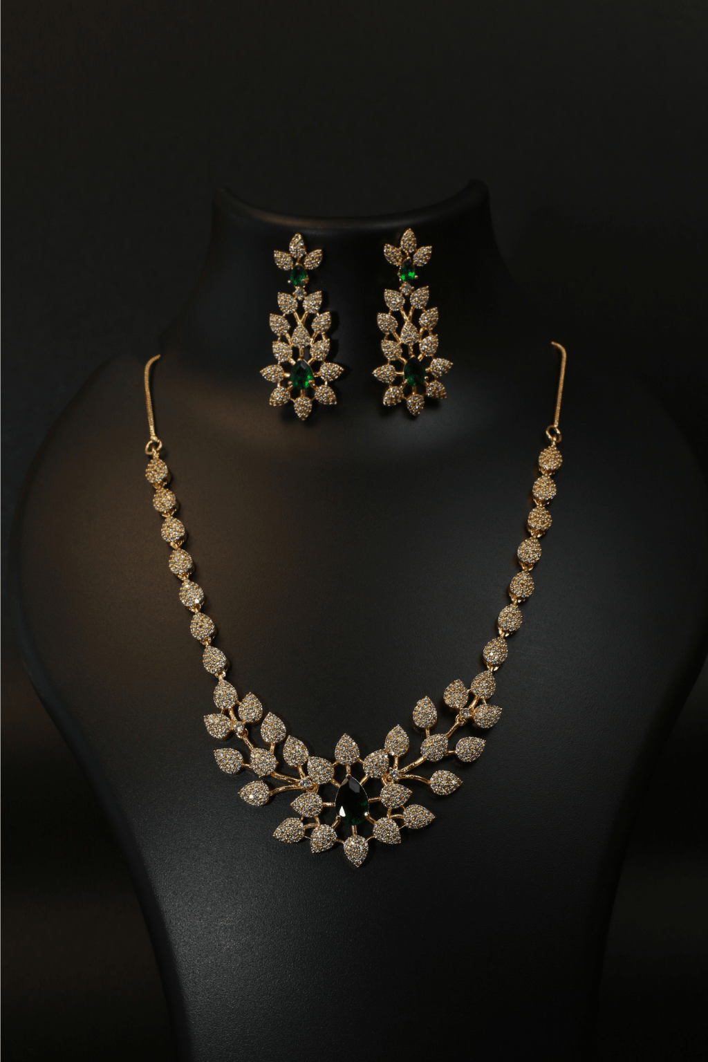 Golden Floral Emerald Choker Set - Maxiblink