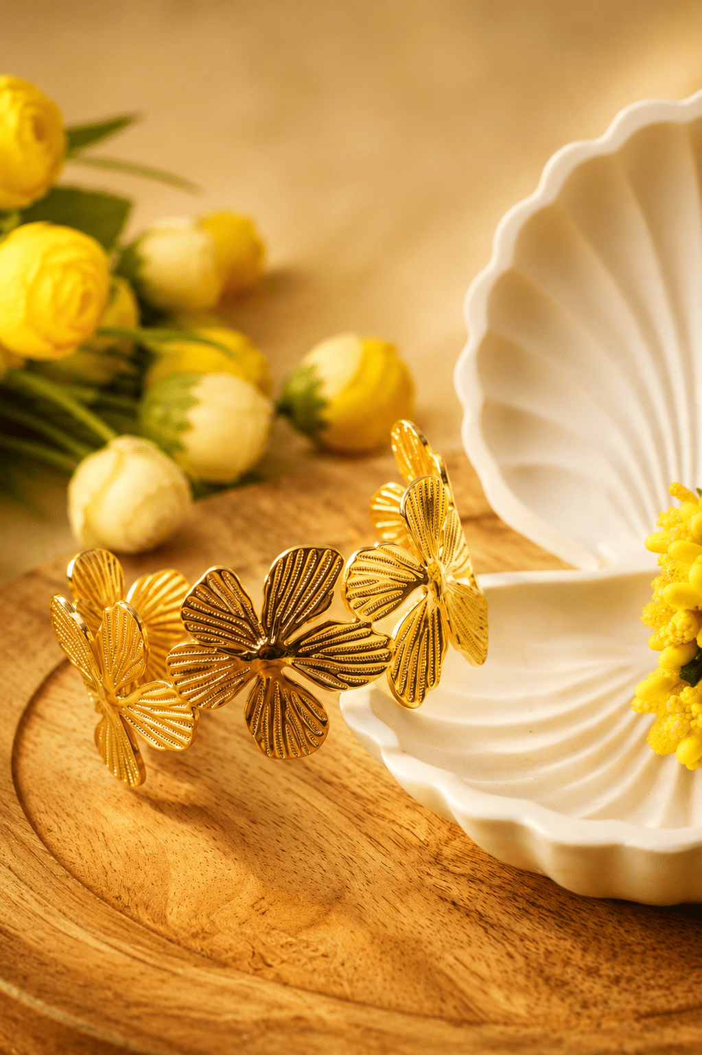 Golden Flower Link Open Cuff Bracelet - Maxiblink