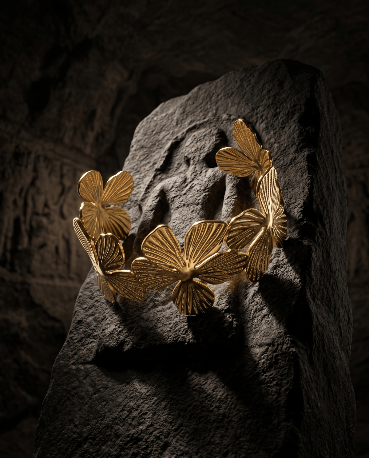 Golden Flower Link Open Cuff Bracelet - Maxiblink