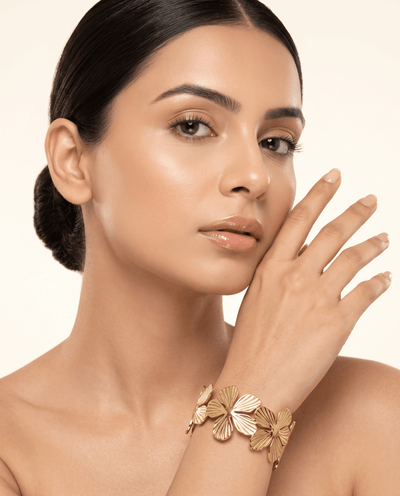 Golden Flower Link Open Cuff Bracelet - Maxiblink