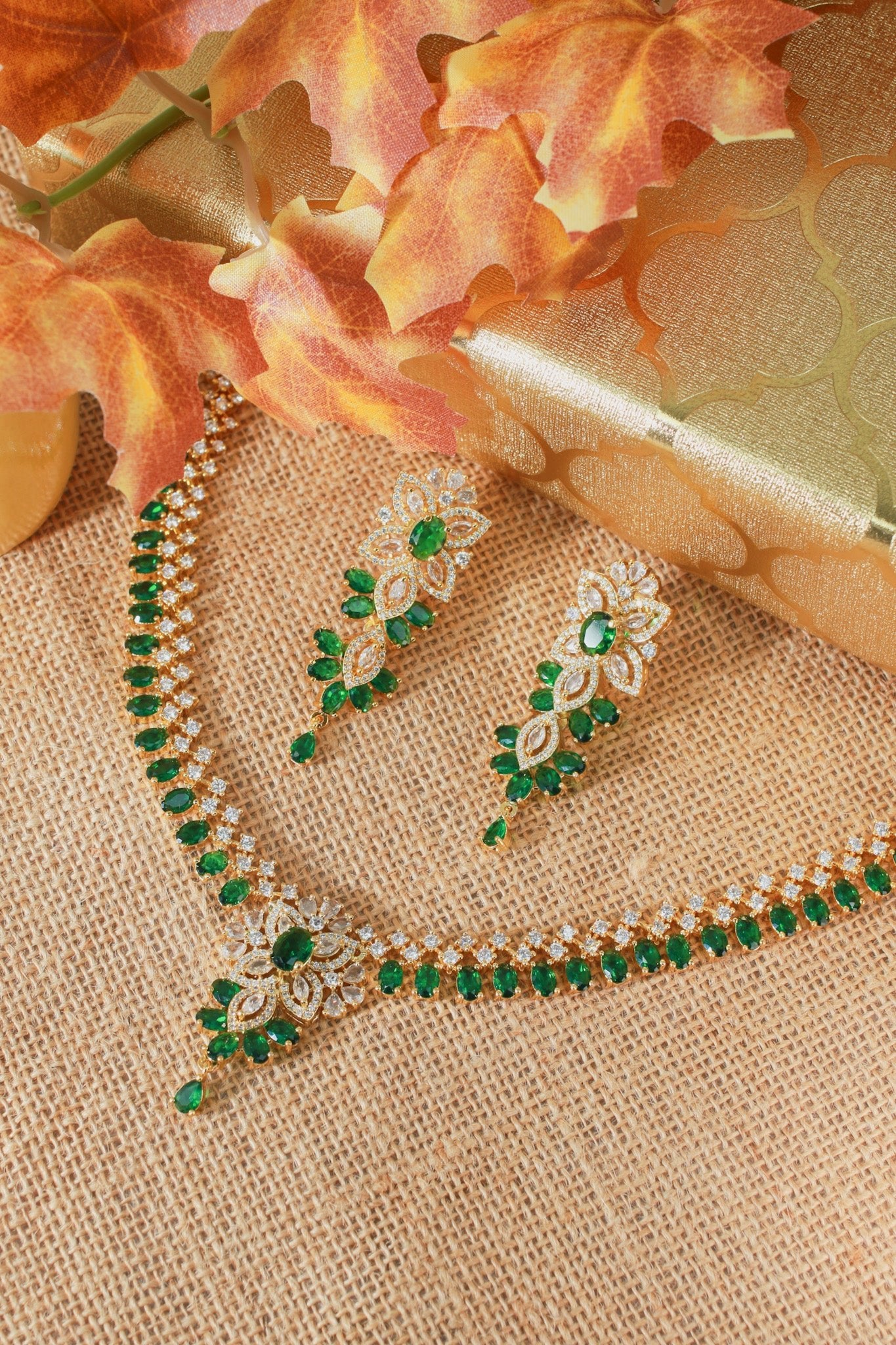 Golden Regal Emerald Choker Set - Maxiblink