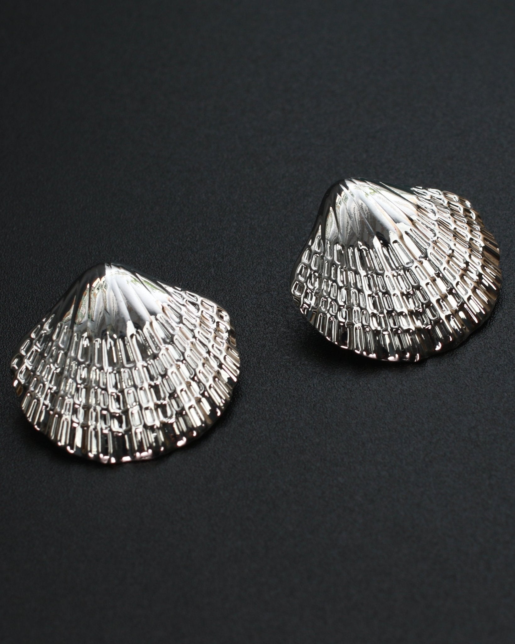 Golden Shell Stud Earrings | Anti - Tarnish SEEMORE Fashion Jewelry - Maxiblink