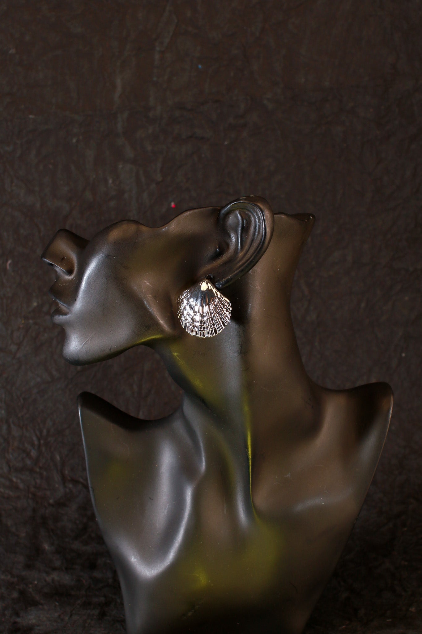 Golden Shell Stud Earrings | Anti - Tarnish SEEMORE Fashion Jewelry - Maxiblink