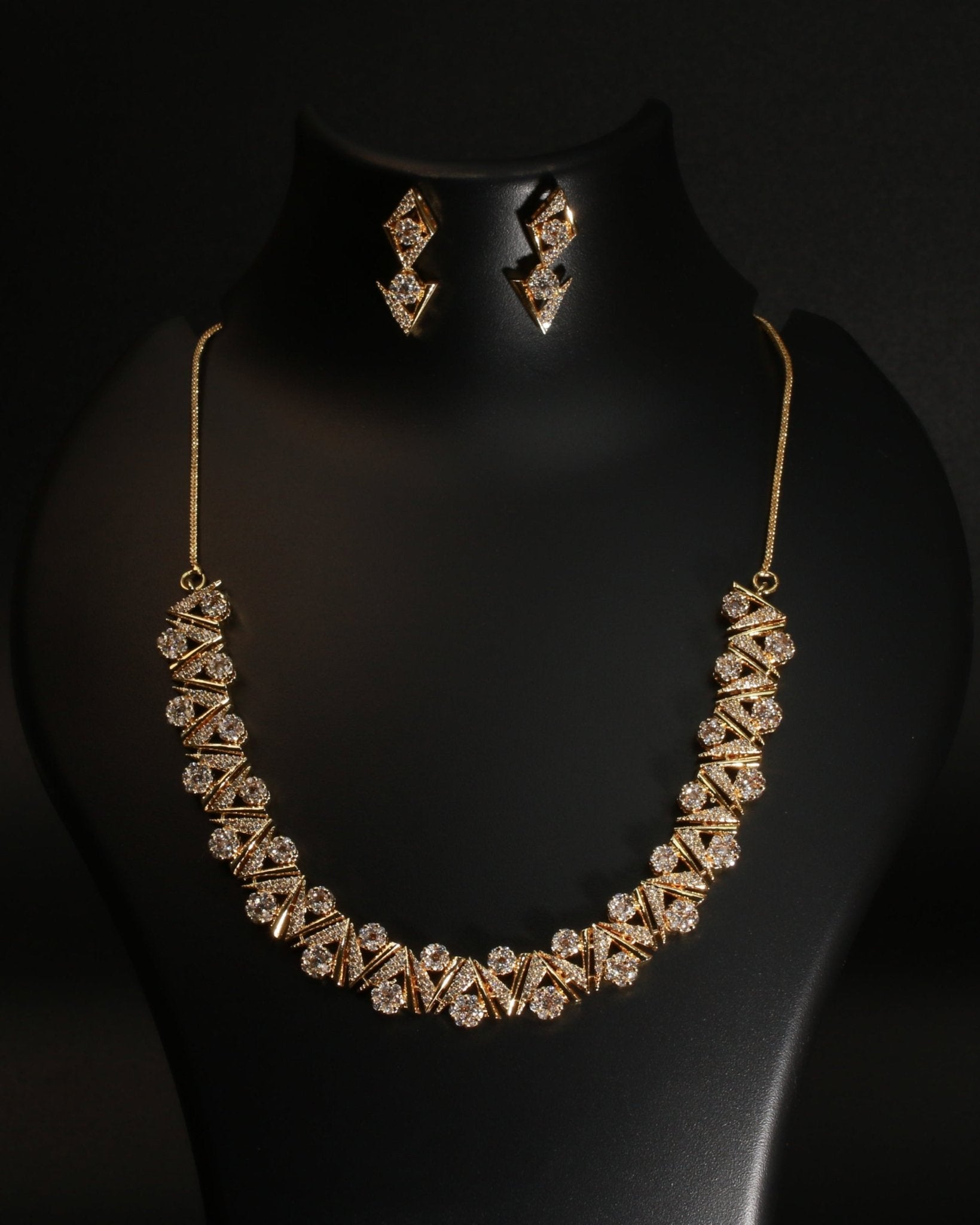 Golden Zigzag Floral AD Necklace Set - Maxiblink