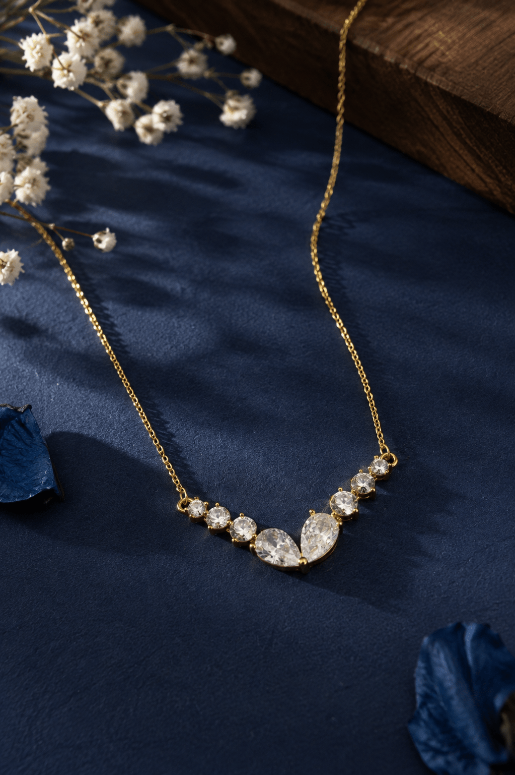 Graduated Crystal V Necklace - Maxiblink