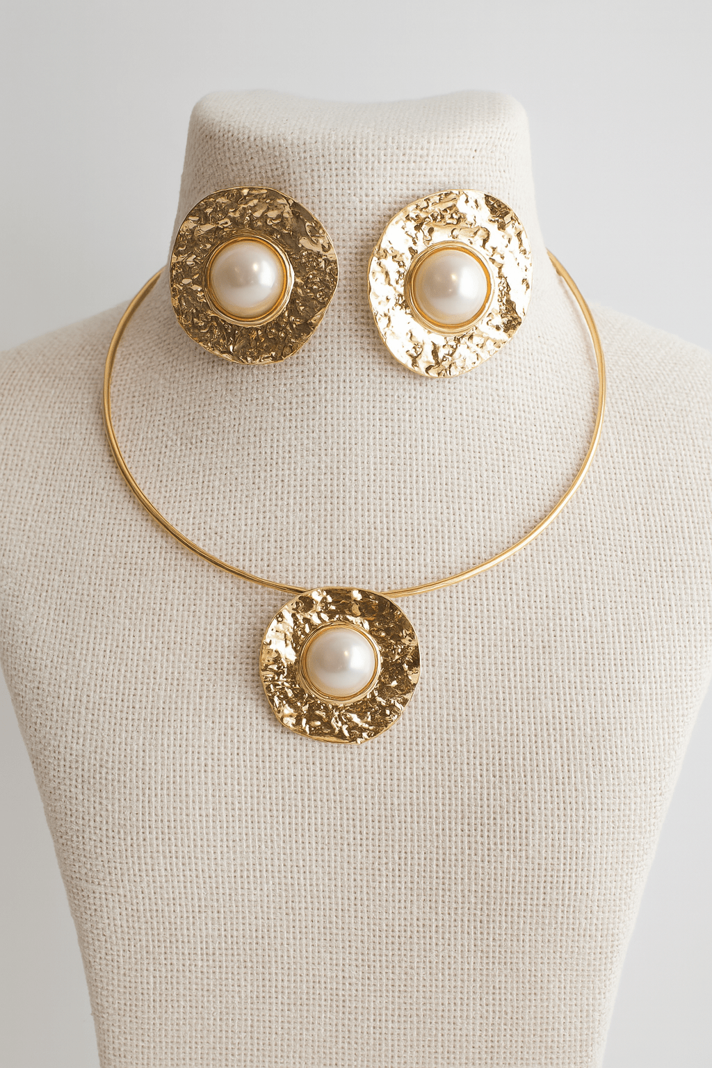 Hammered Gold Pearl Set - Choker Necklace & Earrings - Maxiblink