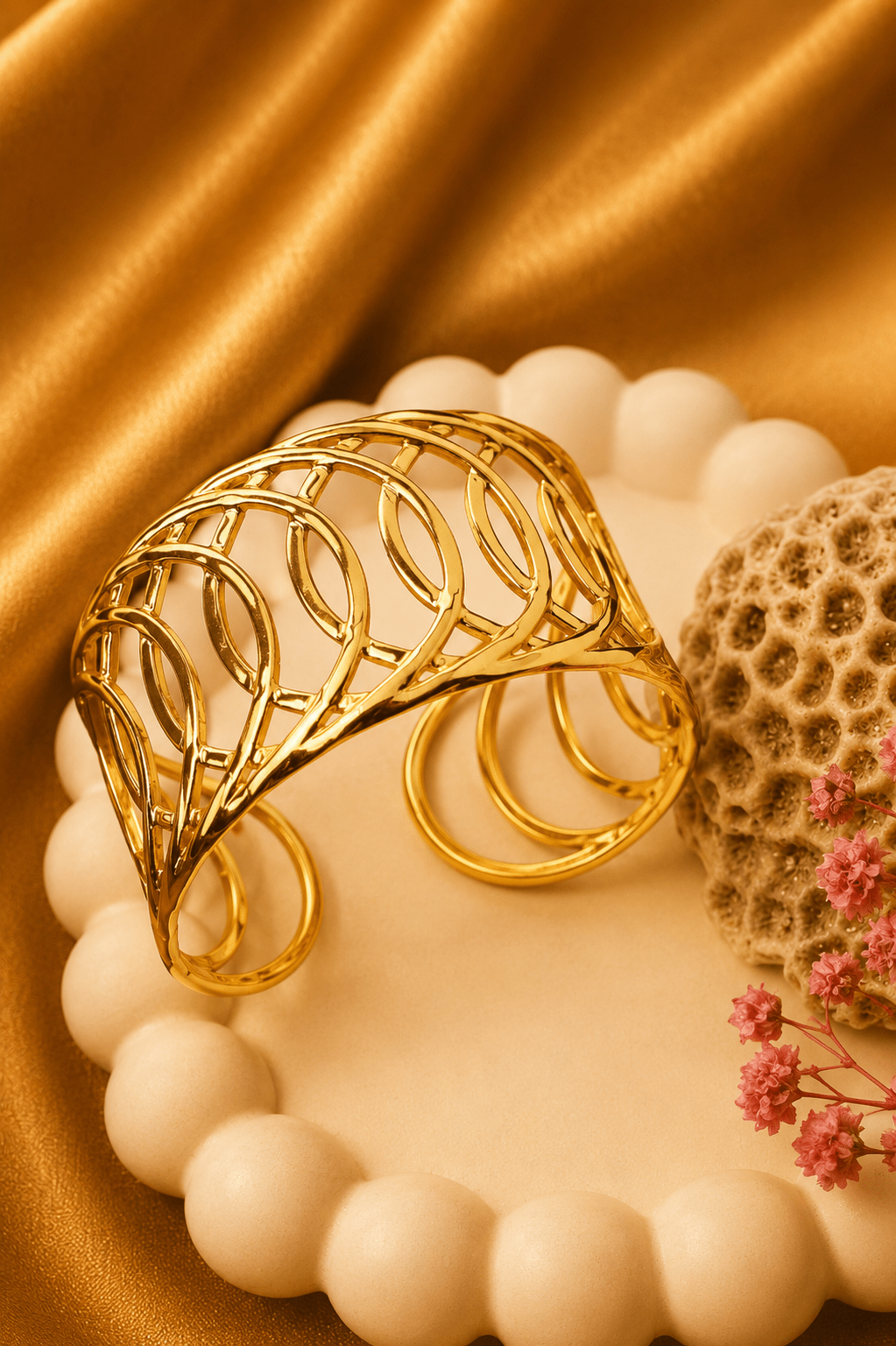 Infinity Loop Wire Cuff Bracelet - Maxiblink