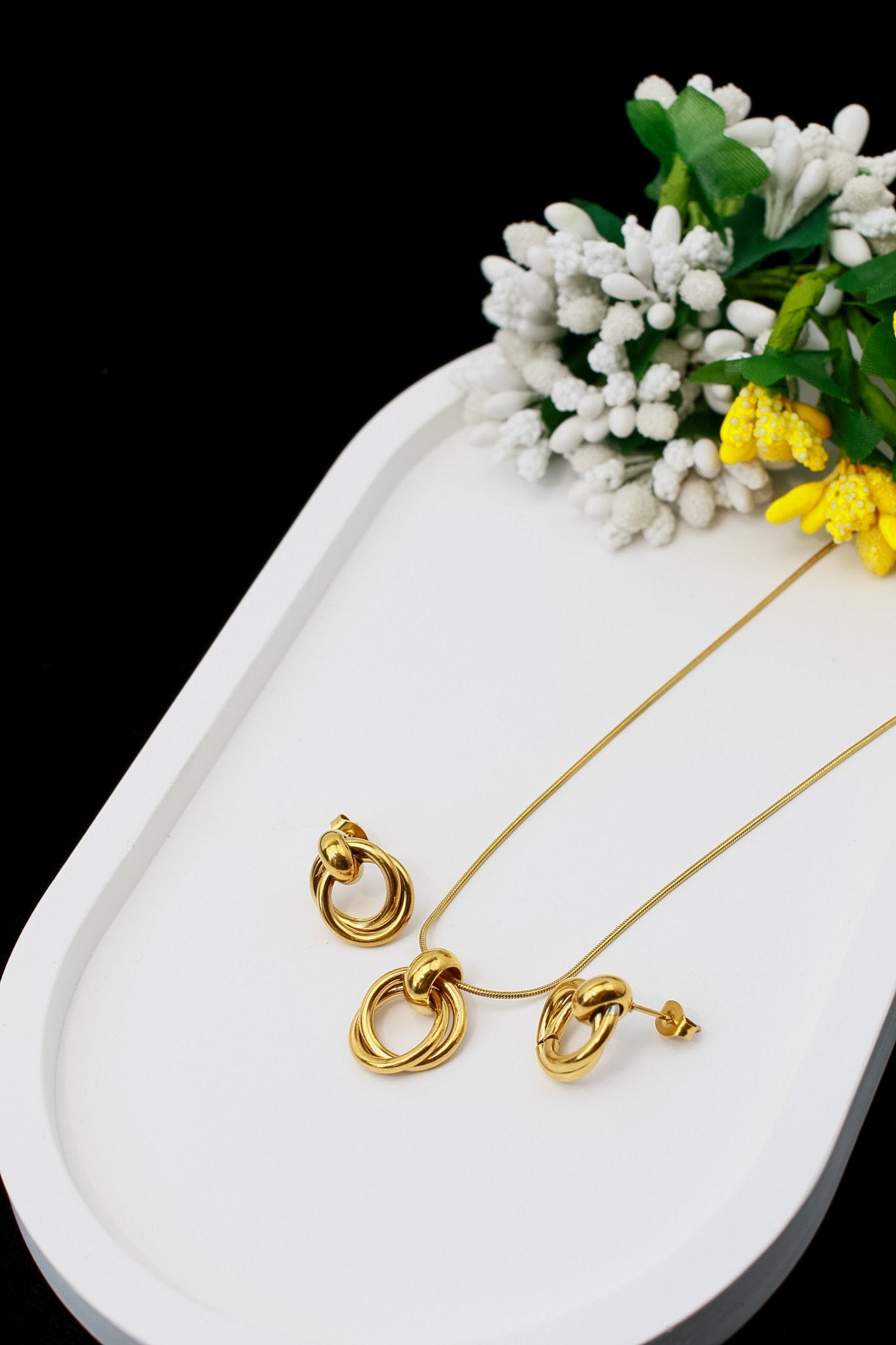 Interlocking Ring Pendant Necklace & Earrings Set - Maxiblink