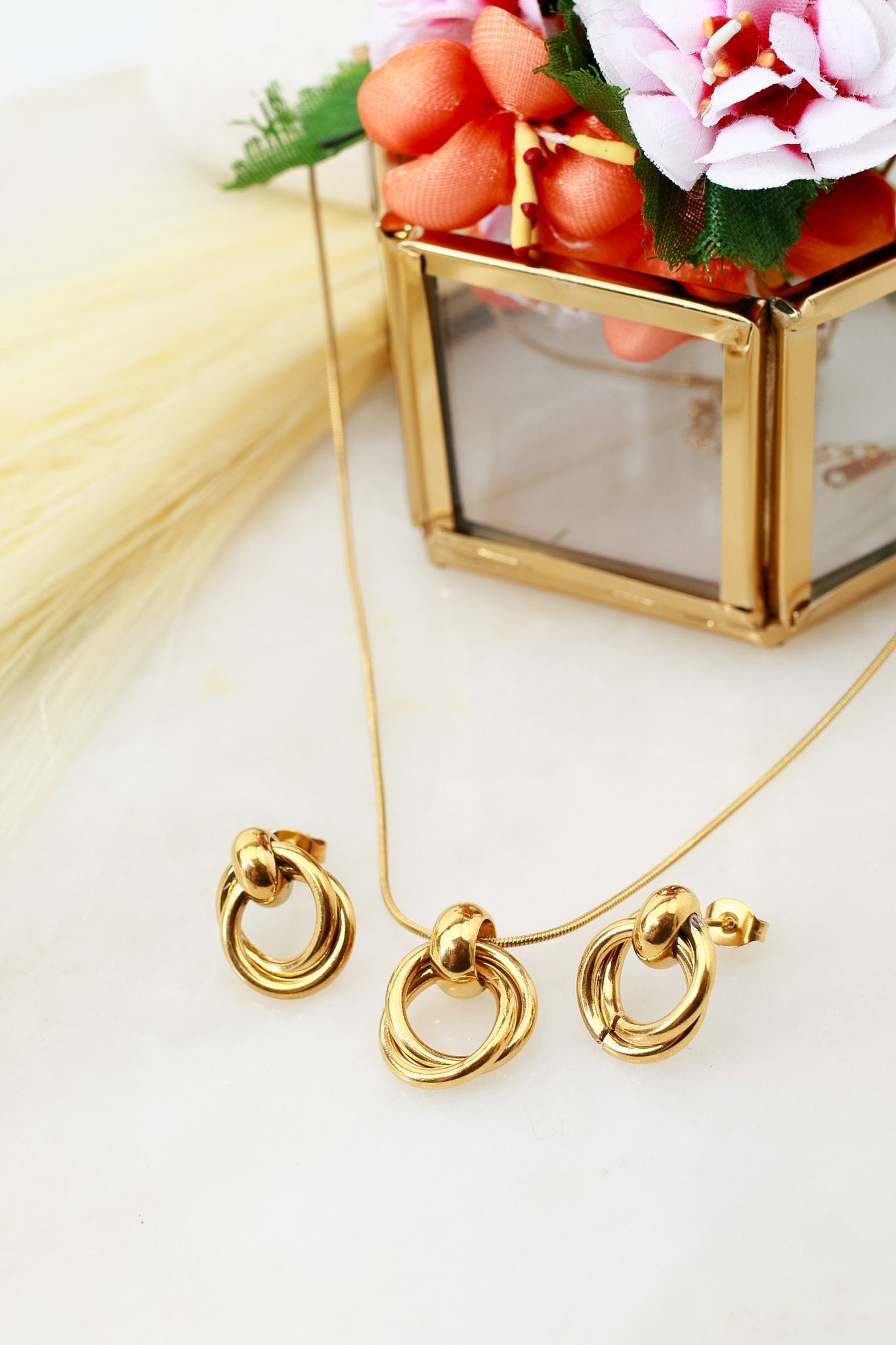 Interlocking Ring Pendant Necklace & Earrings Set - Maxiblink