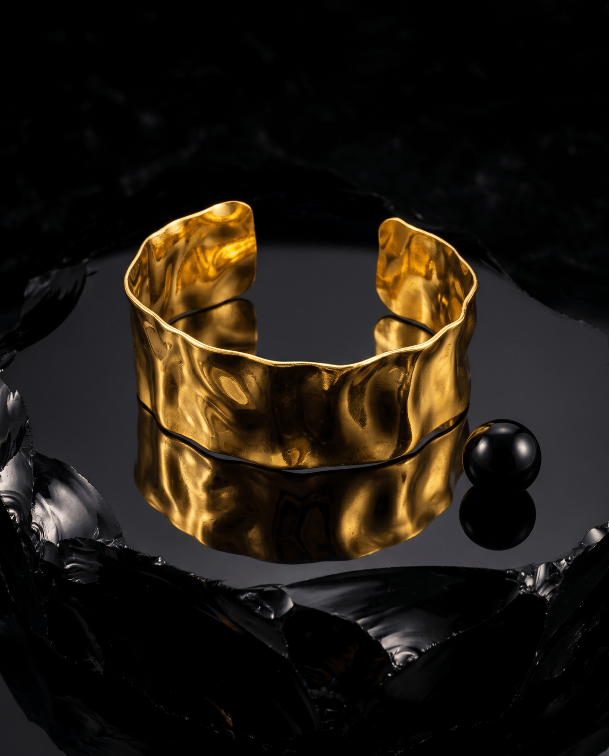 Liquid Ripple Wide Cuff Bracelet - Maxiblink