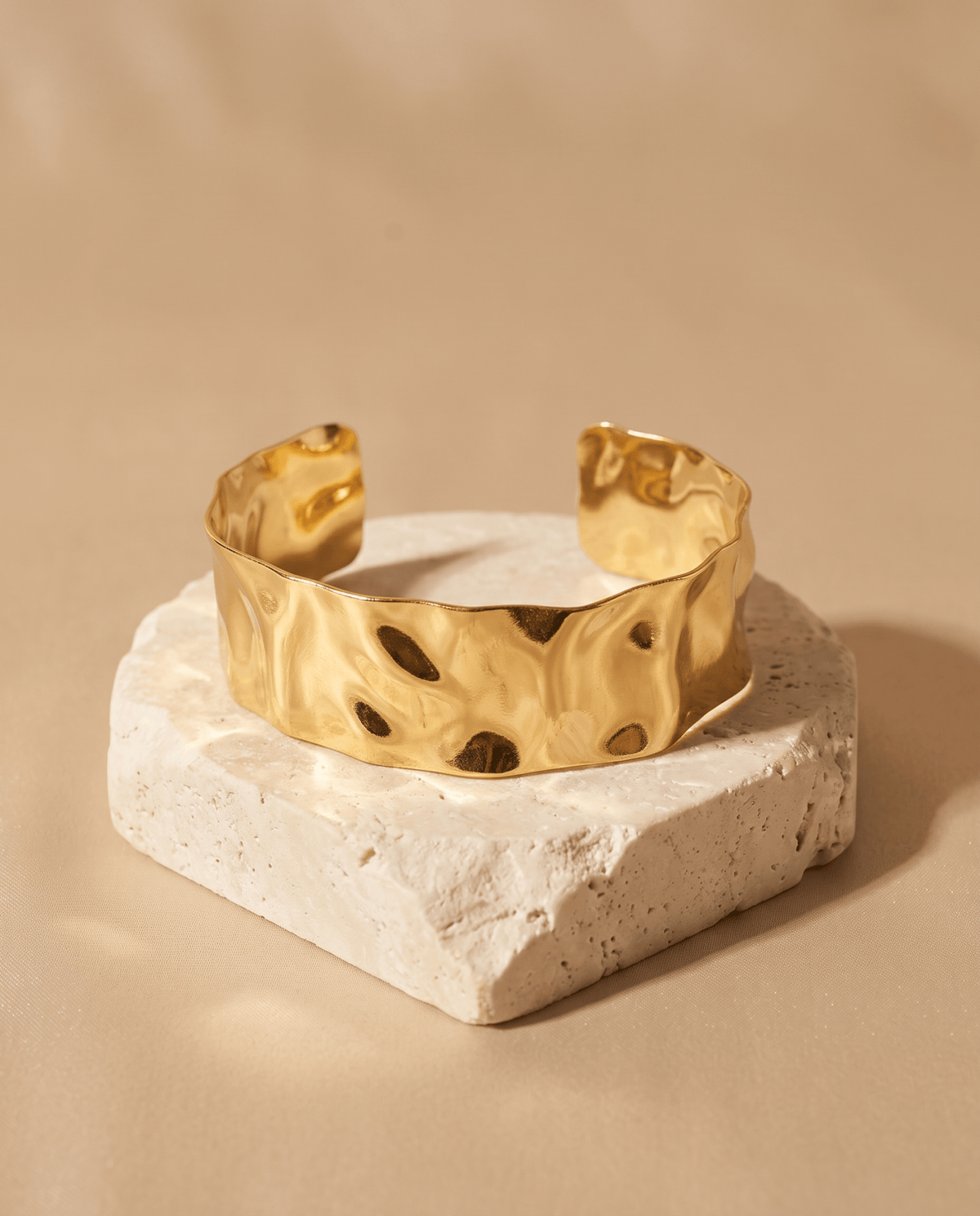 Liquid Ripple Wide Cuff Bracelet - Maxiblink