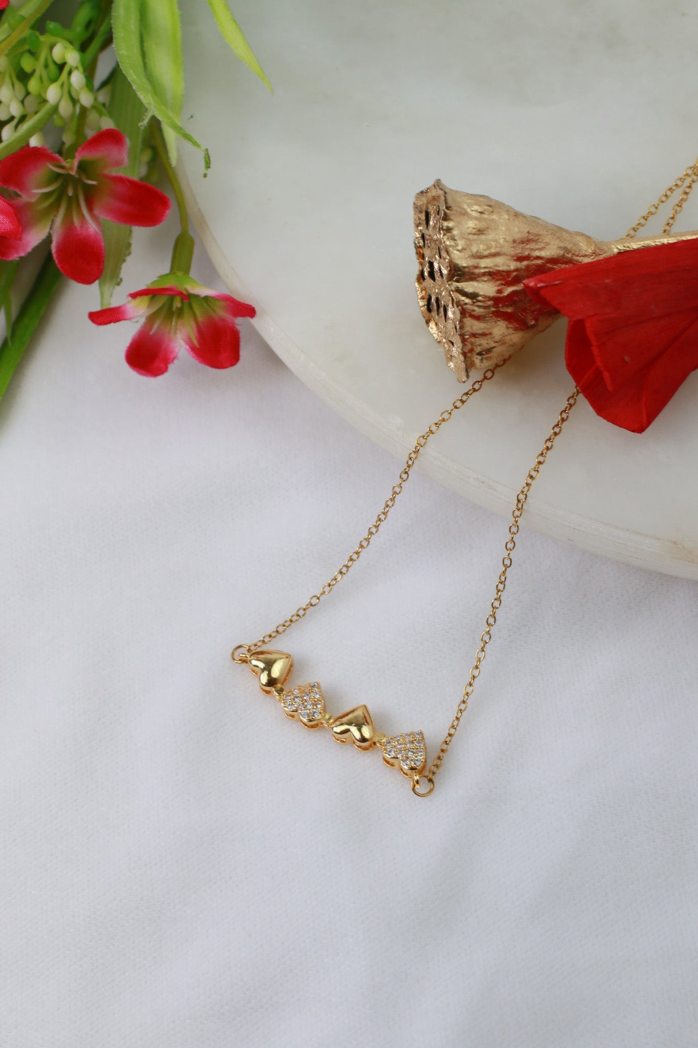 Magnetic Clover Heart Necklace – 4 - in - 1 CZ Pendant, Anti - Tarnish Gold - Maxiblink