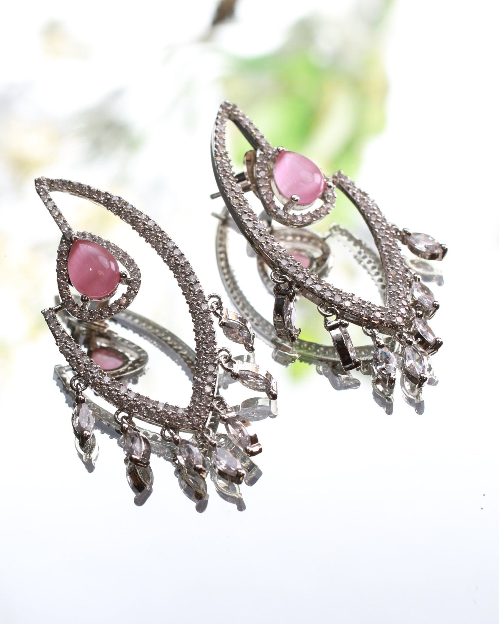 Modern Dangle Earrings with Pink Gemstones - Maxiblink