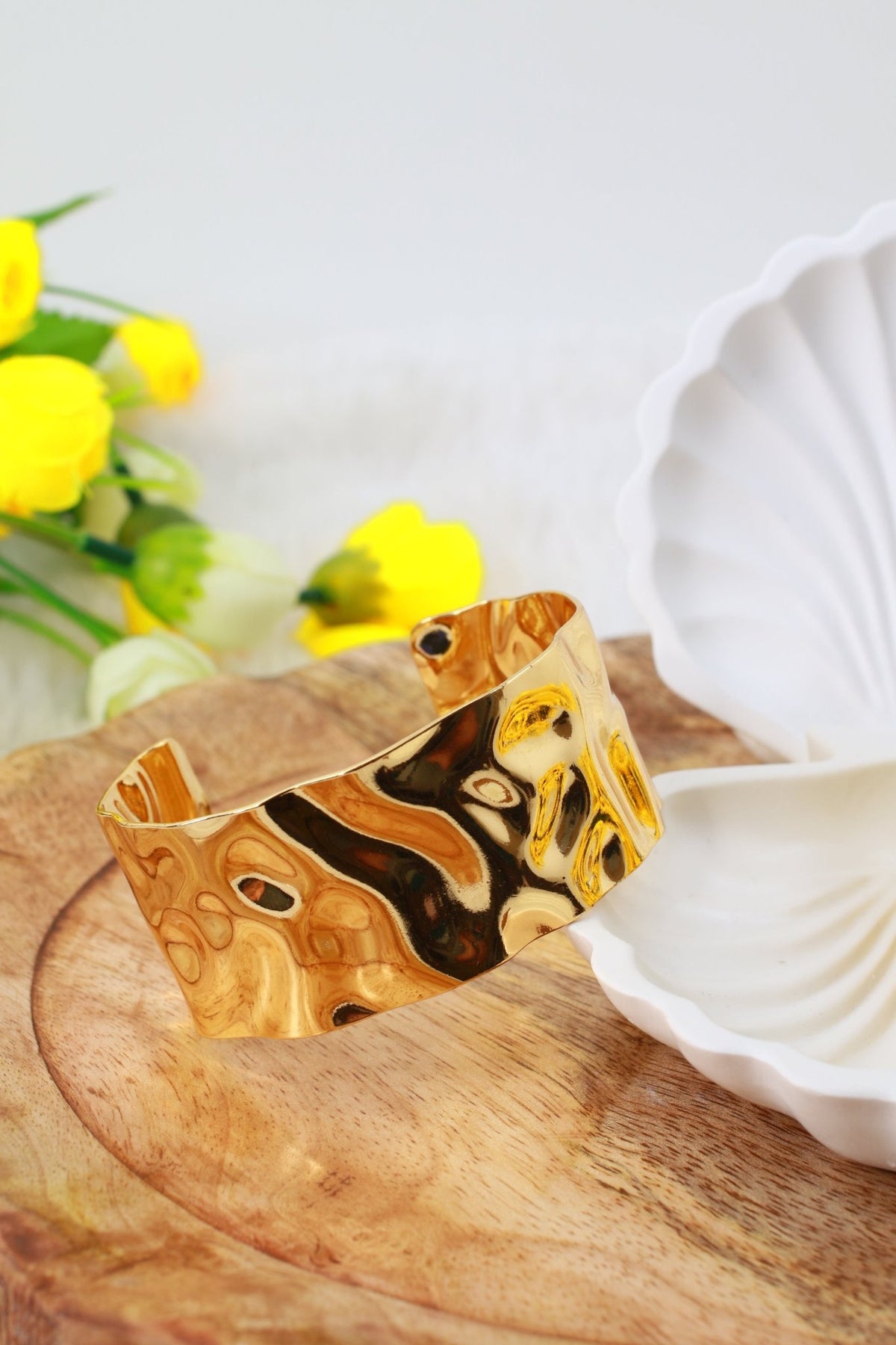 Molten Wave Wide Cuff Bracelet - Maxiblink