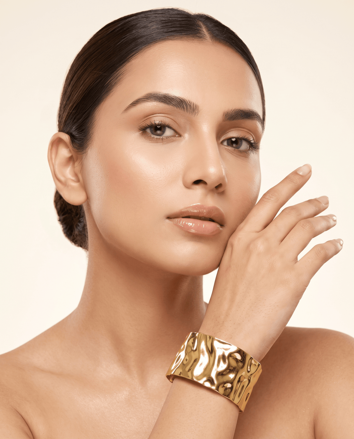 Molten Wave Wide Cuff Bracelet - Maxiblink