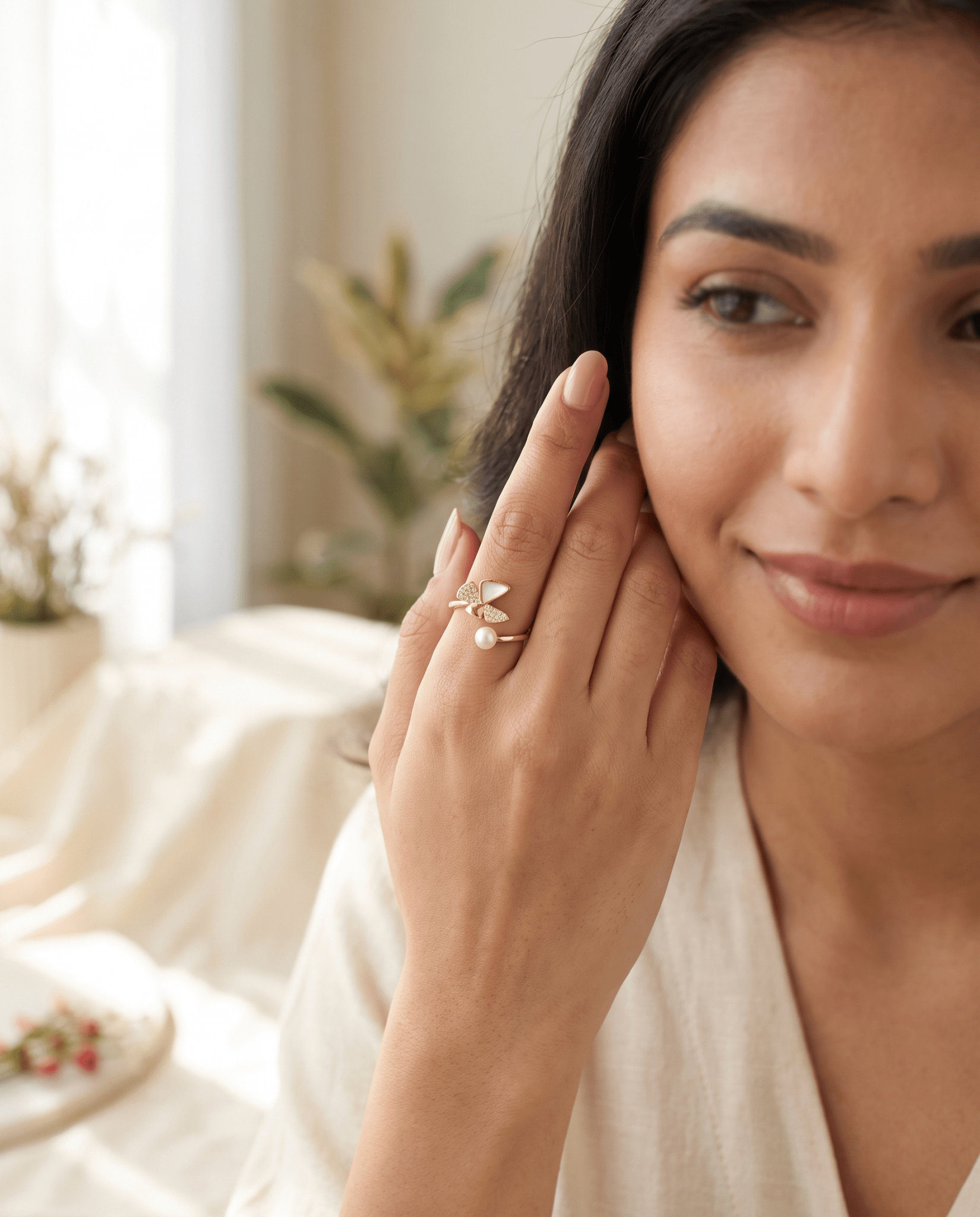 Mother-of-Pearl Petal & Pearl Ring in 18K gold-plated stainless steel — MaxiBlink