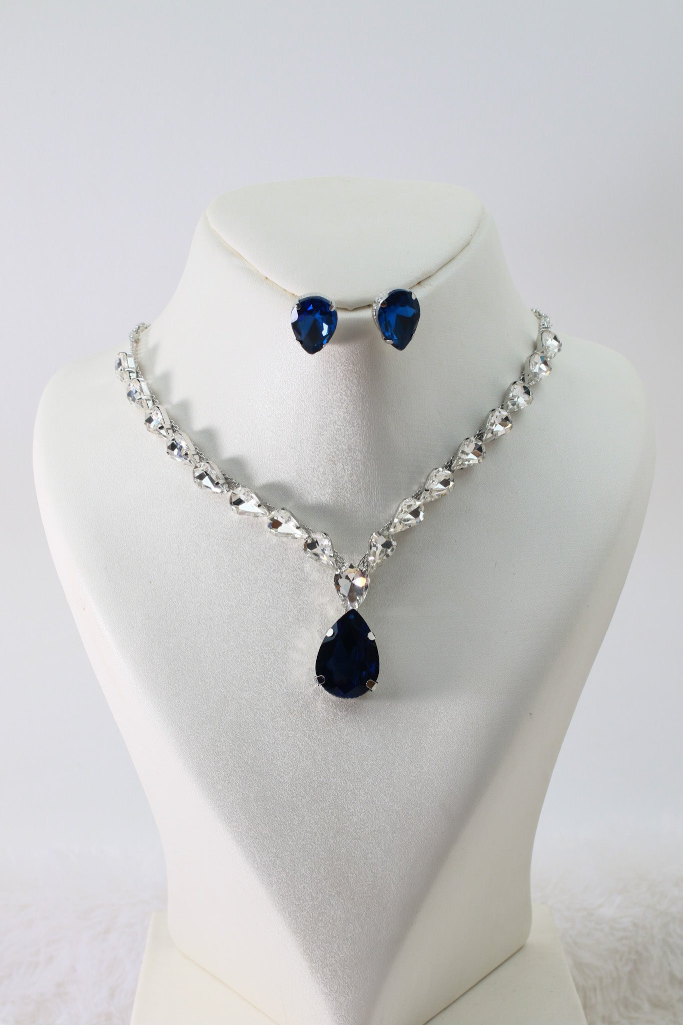 Navy Blue Teardrop Korean Glass Stone Necklace Set | Premium Jewellery - Maxiblink