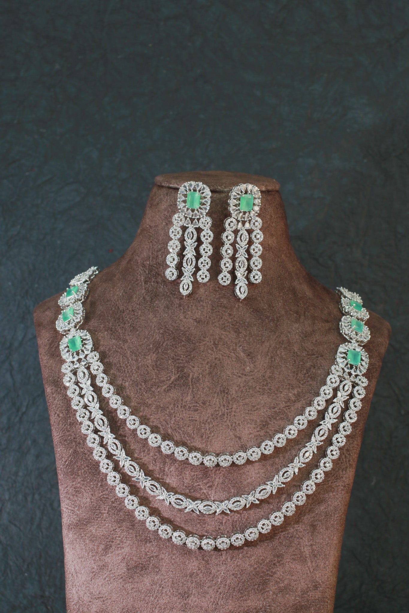 Pastel Mint Layered Diamond Necklace Set - Maxiblink