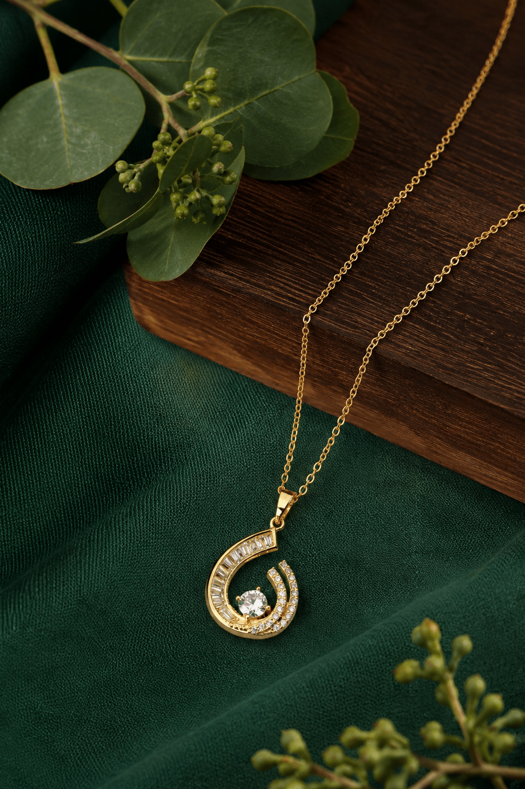 Pave Horseshoe Pendant Necklace - Maxiblink