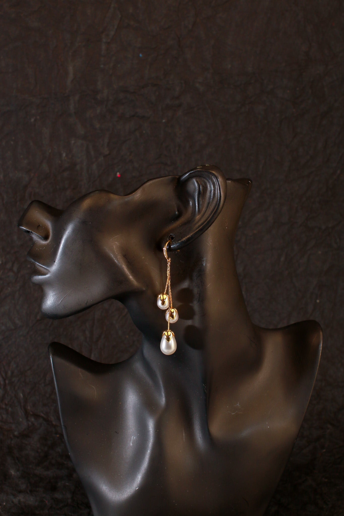 Pearl Cluster Dangling Earrings – Luxe Anti - Tarnish Finish - Maxiblink