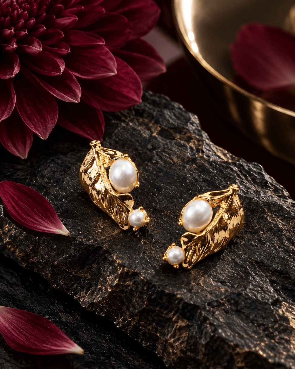 Pearl Leaf Stud Earrings - Maxiblink