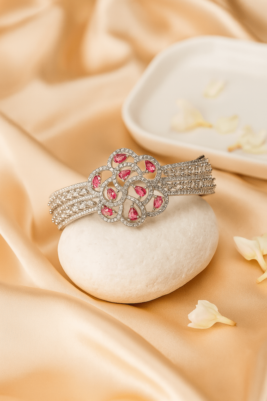 Red Floral Cluster Bracelet - Maxiblink