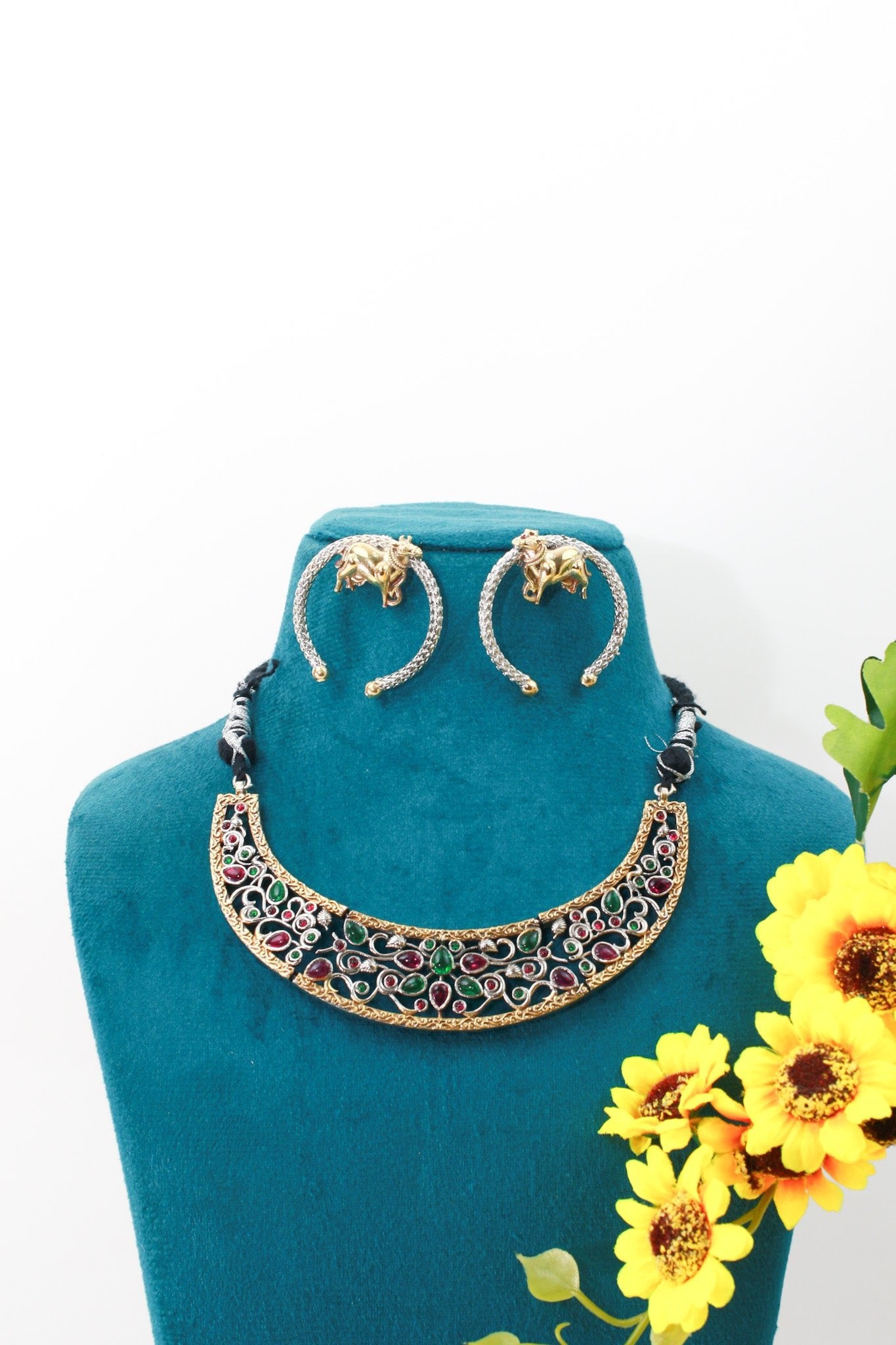 Royal Dual - Tone Floral Vine Pearl Necklace Set with Nandi Motif Earrings - Maxiblink