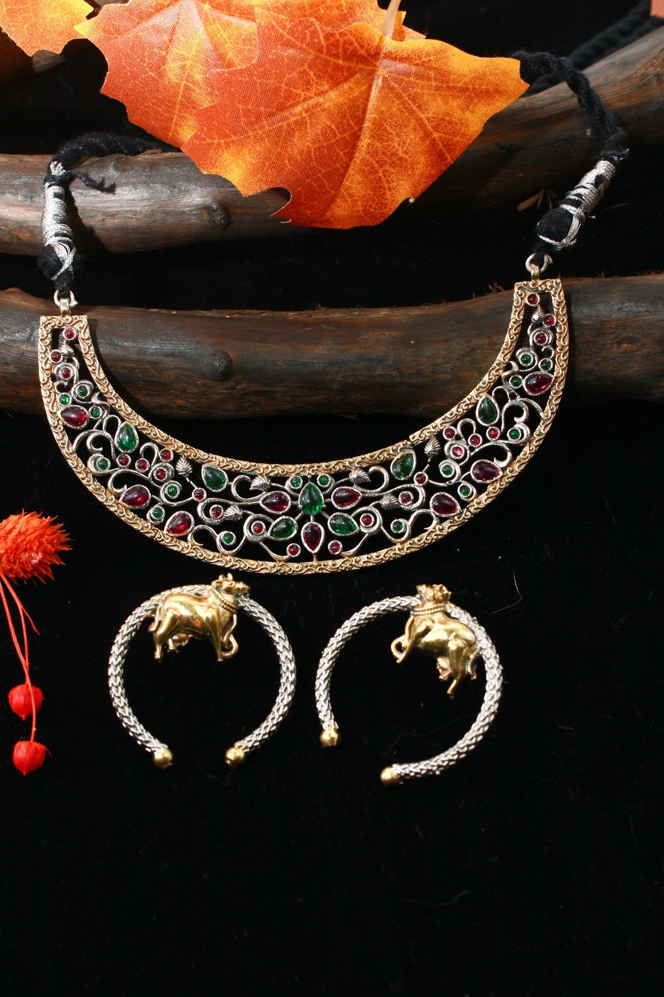 Royal Dual - Tone Floral Vine Pearl Necklace Set with Nandi Motif Earrings - Maxiblink