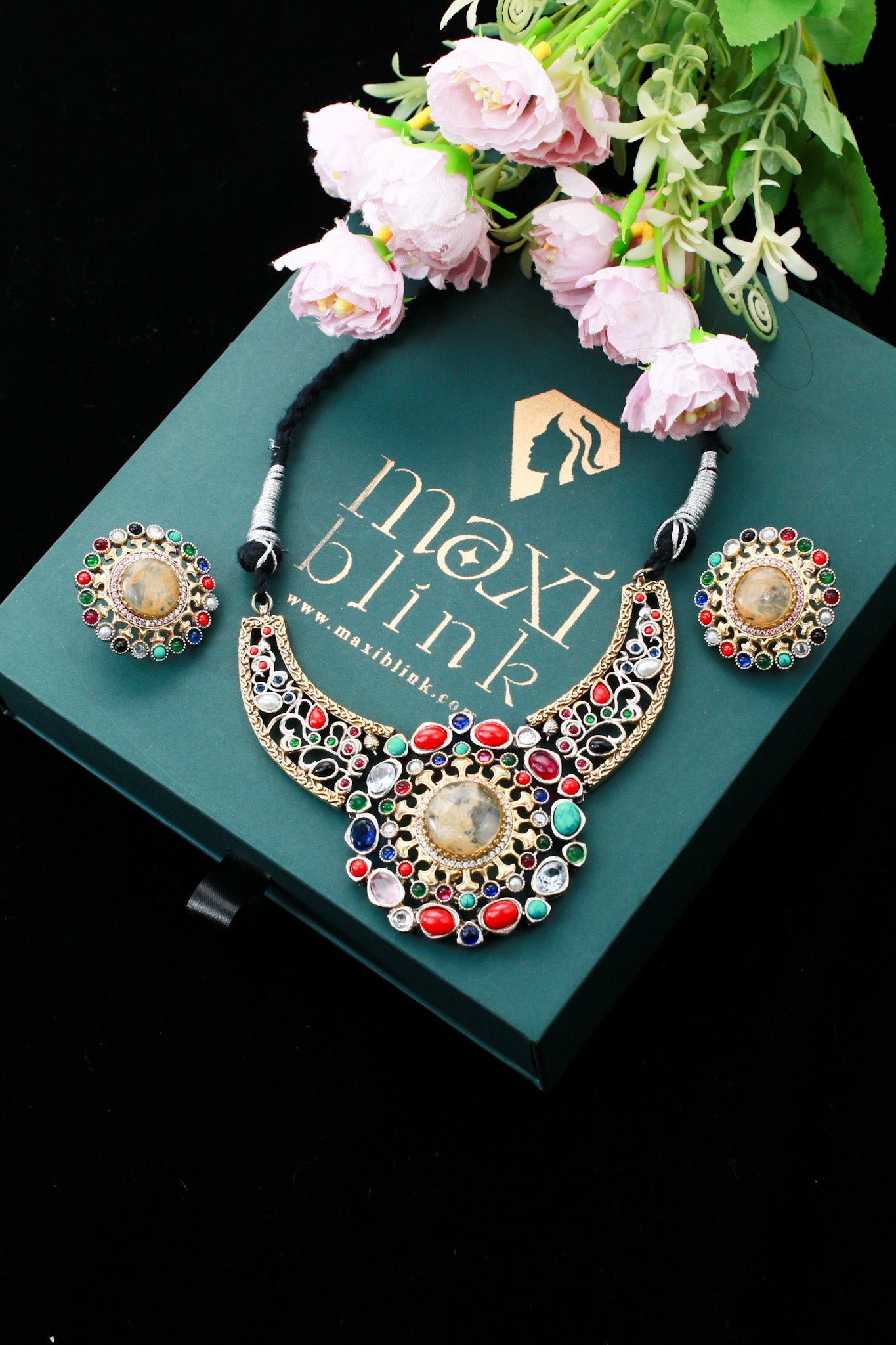 Royal Multicolor Kundan Statement Collar Necklace Set - Maxiblink