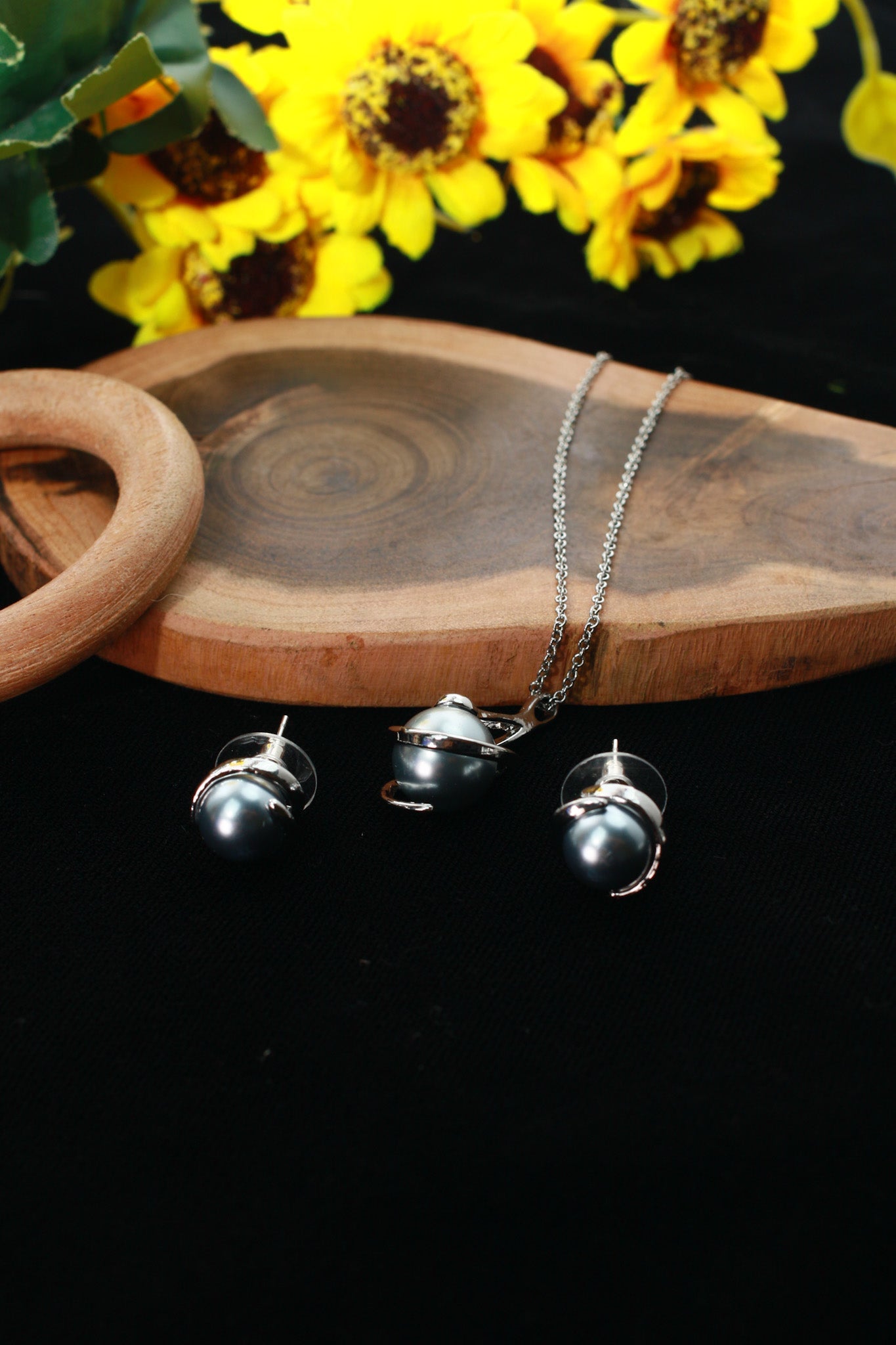 Silver Pearl Pendant Set - Elegant Grey Pearl Necklace & Earrings | Luxury Anti Tarnish Finish - Maxiblink