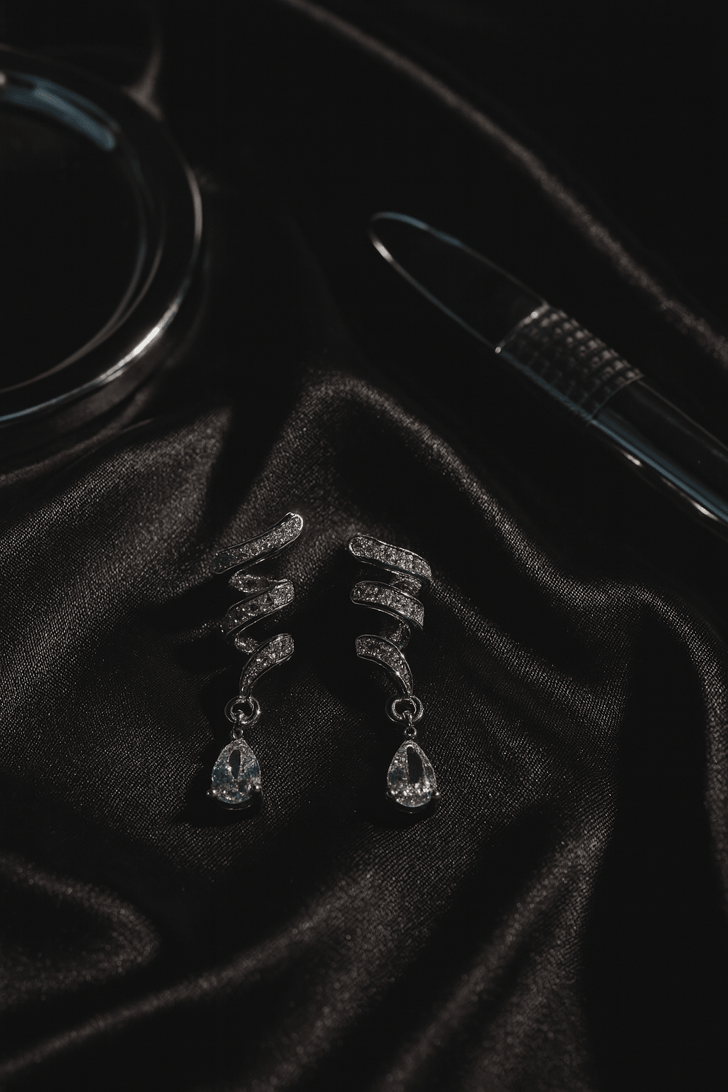 Spiral Diamond Drop Earrings - Maxiblink