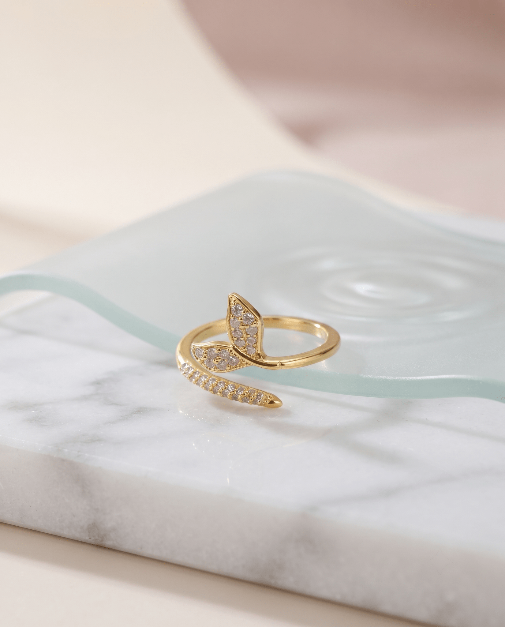Sprout Leaf Pave Wrap Ring - Maxiblink