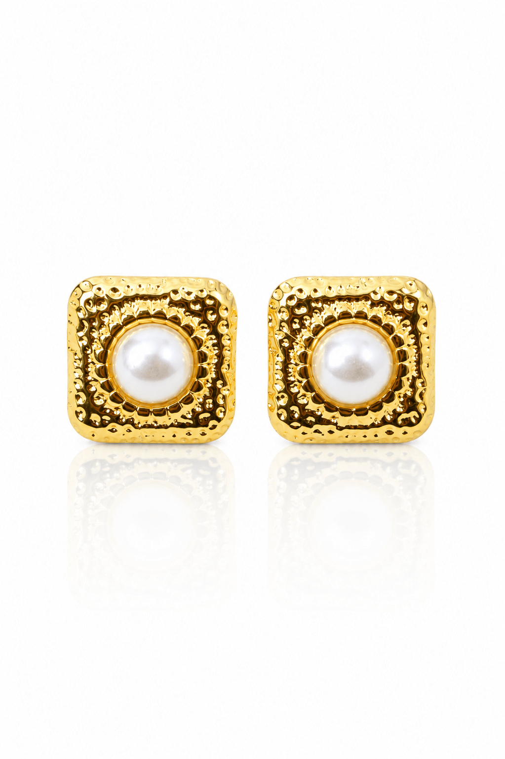 Square Pearl Stud Earrings – 18K Gold Plated - Maxiblink