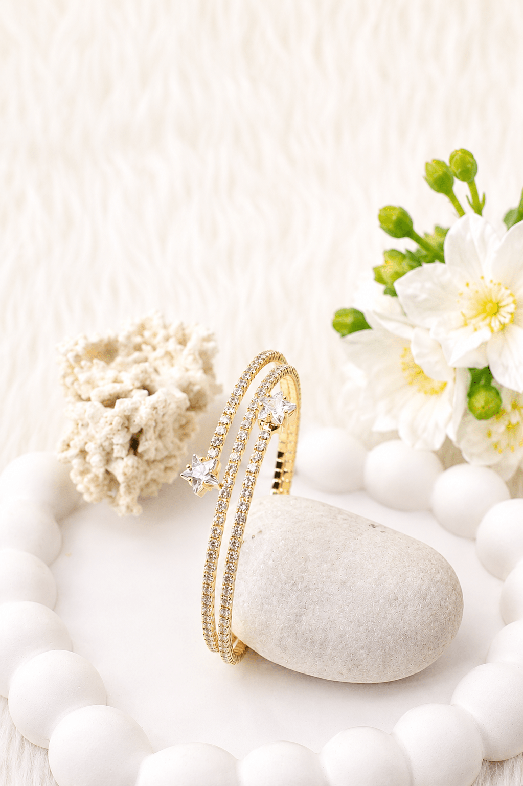 Star Tipped Crystal Coil Wrap Bracelet - Maxiblink