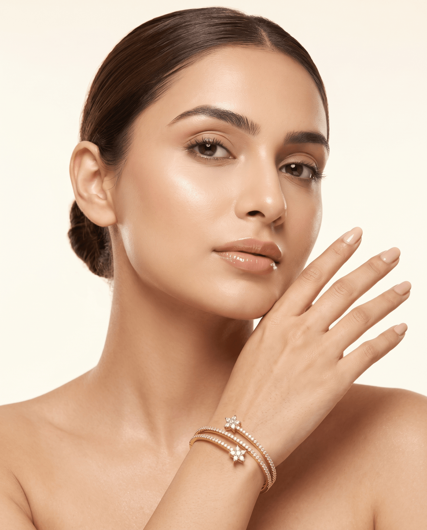 Star Tipped Crystal Coil Wrap Bracelet - Maxiblink
